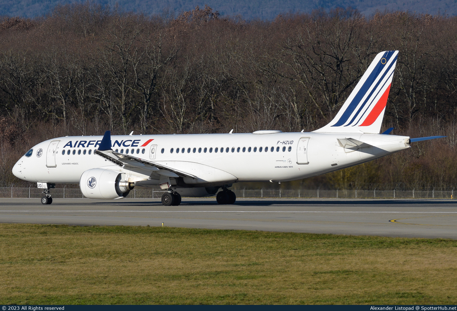 Photo of F-HZUD - Airbus A220-300 operated by Air France