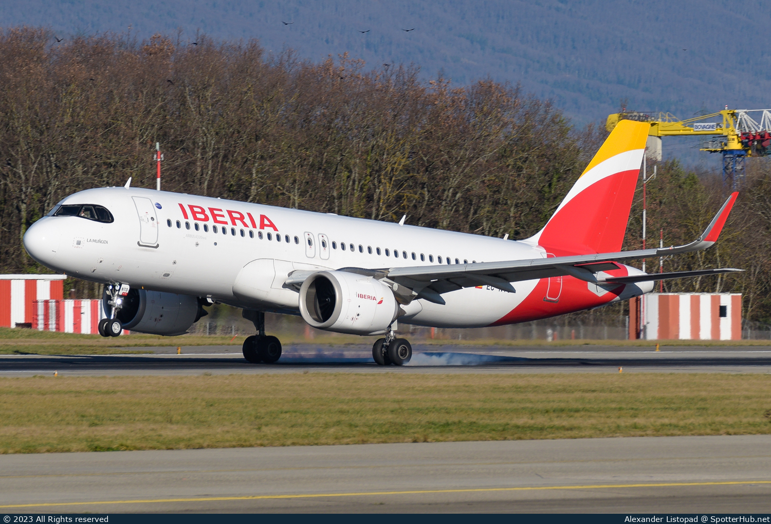 Photo of EC-NTO - Airbus A320-251N operated by Iberia