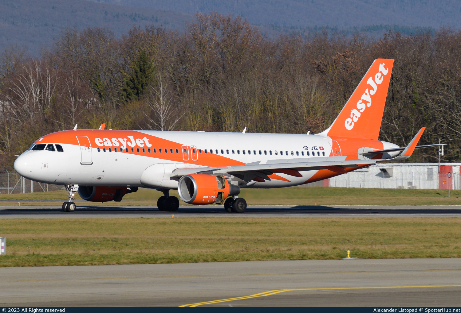 Photo of HB-JXE - Airbus A320-214 operated by easyJet Switzerland
