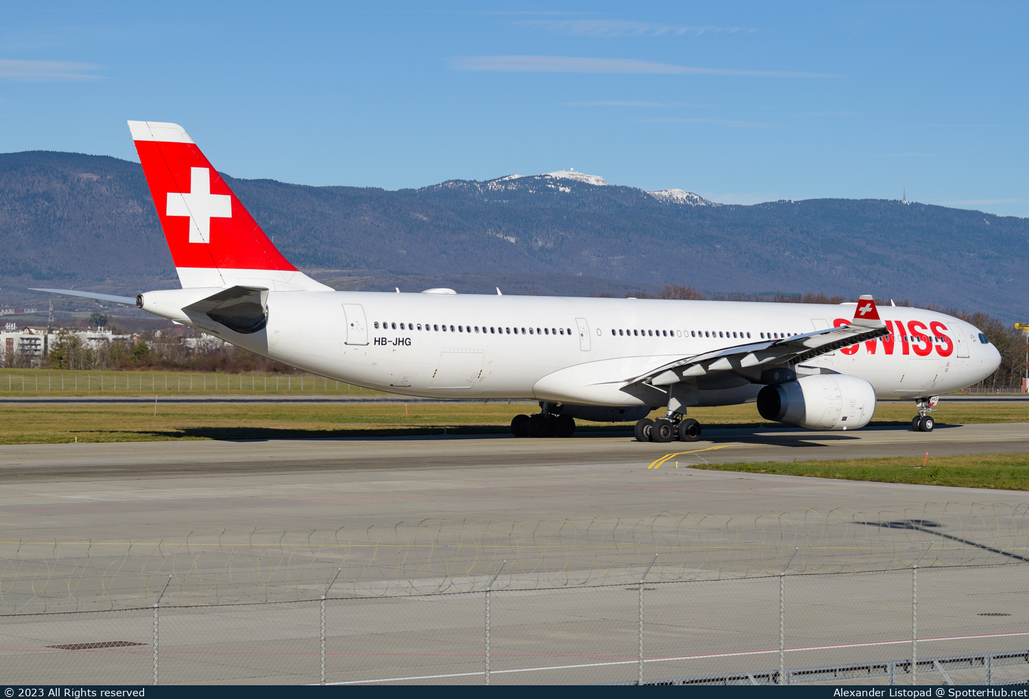 Photo of HB-JHG - Airbus A330-343 operated by Swiss International Air Lines
