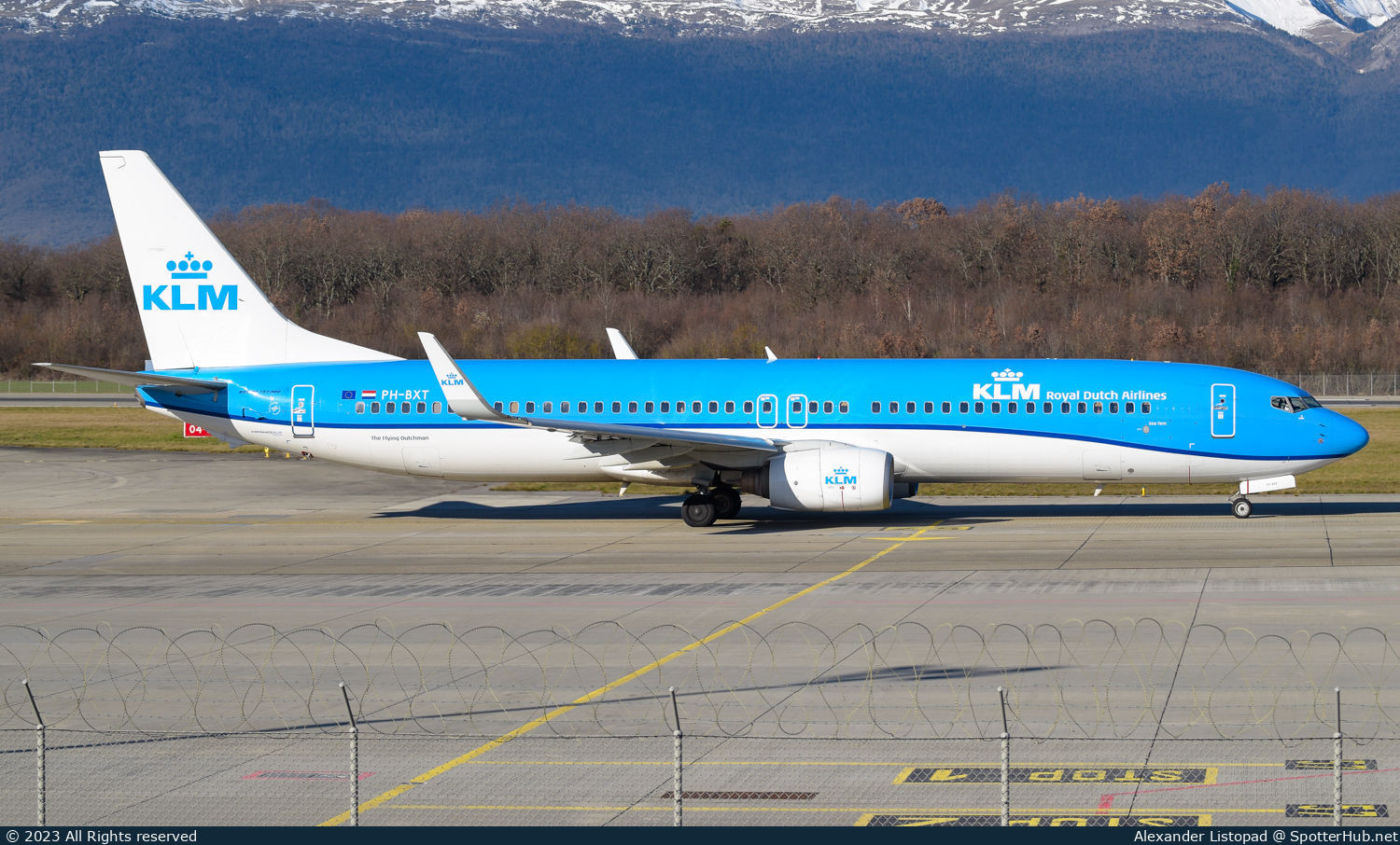 Photo of PH-BXT - Boeing 737-9K2 operated by KLM Royal Dutch Airlines