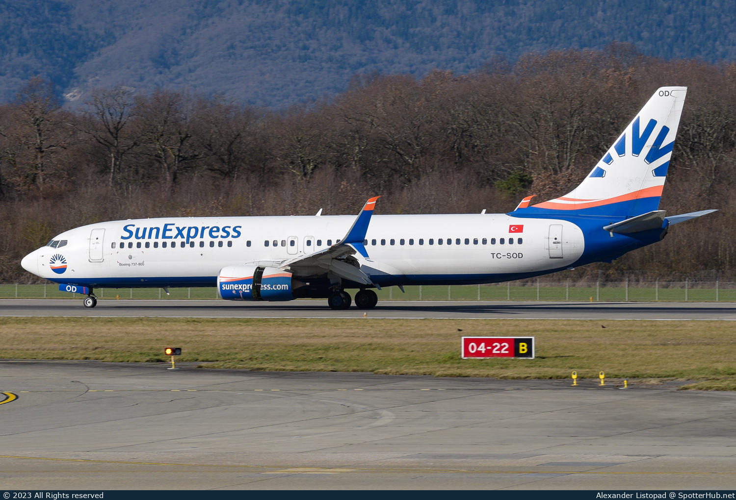 Photo of TC-SOD - Boeing 737-8HC operated by SunExpress