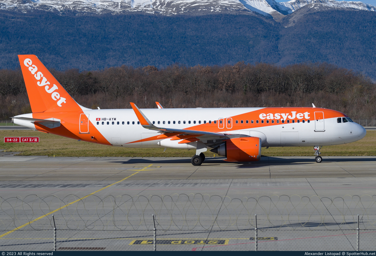Photo of HB-AYM - Airbus A320-251N operated by easyJet Switzerland