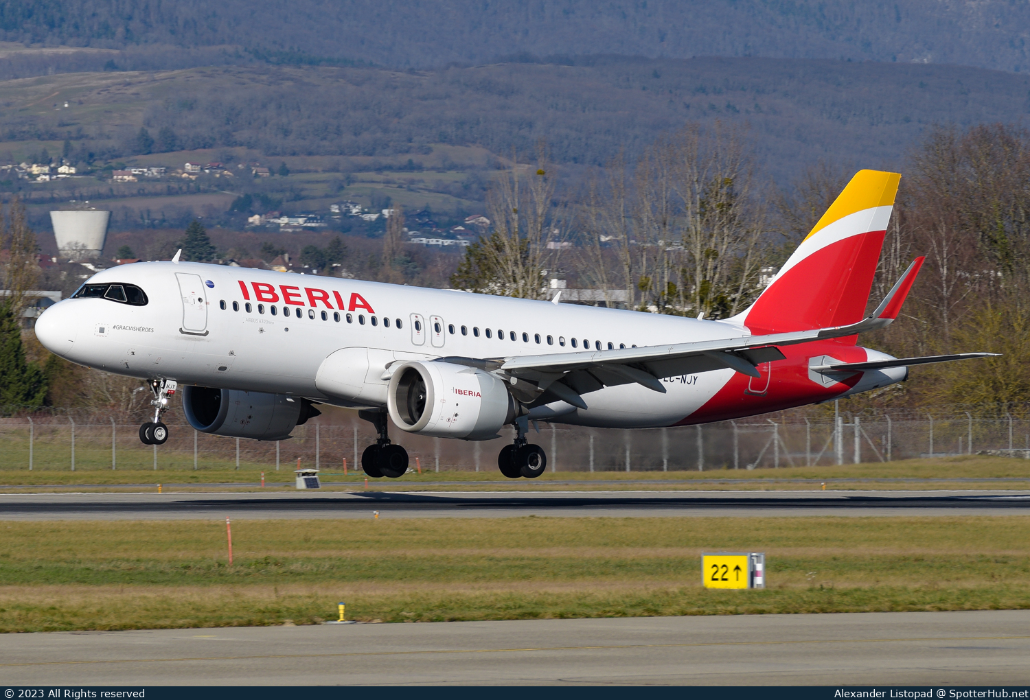 Photo of EC-NJY - Airbus A320-251N operated by Iberia