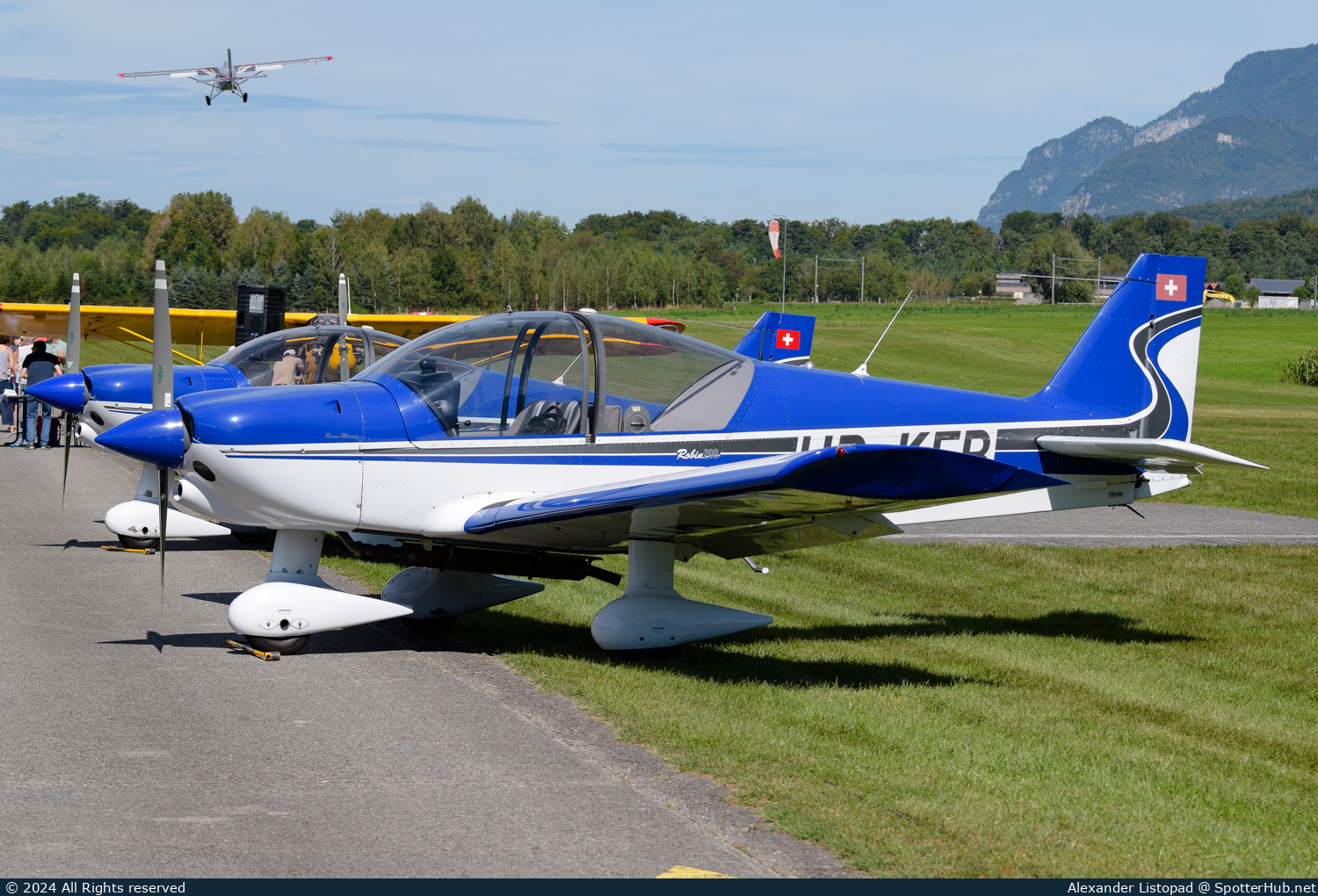 Photo of HB-KFB - Robin HR200/160 operated by Groupe de Vol à Moteur du Chablais