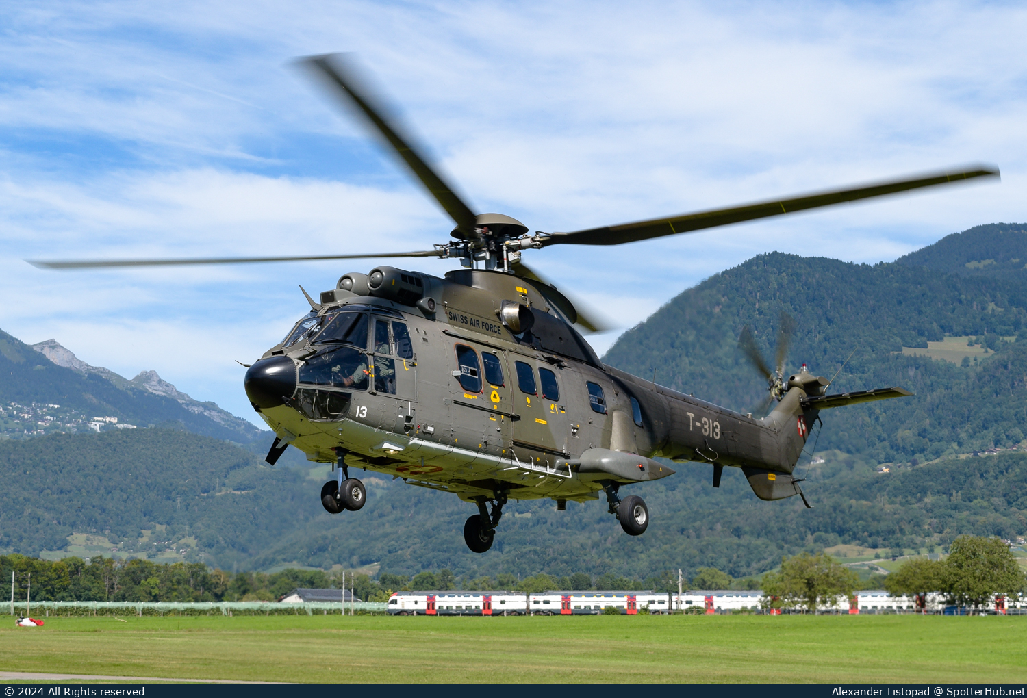 Photo of T-313 - Aérospatiale AS332M1 Super Puma operated by Swiss Air Force