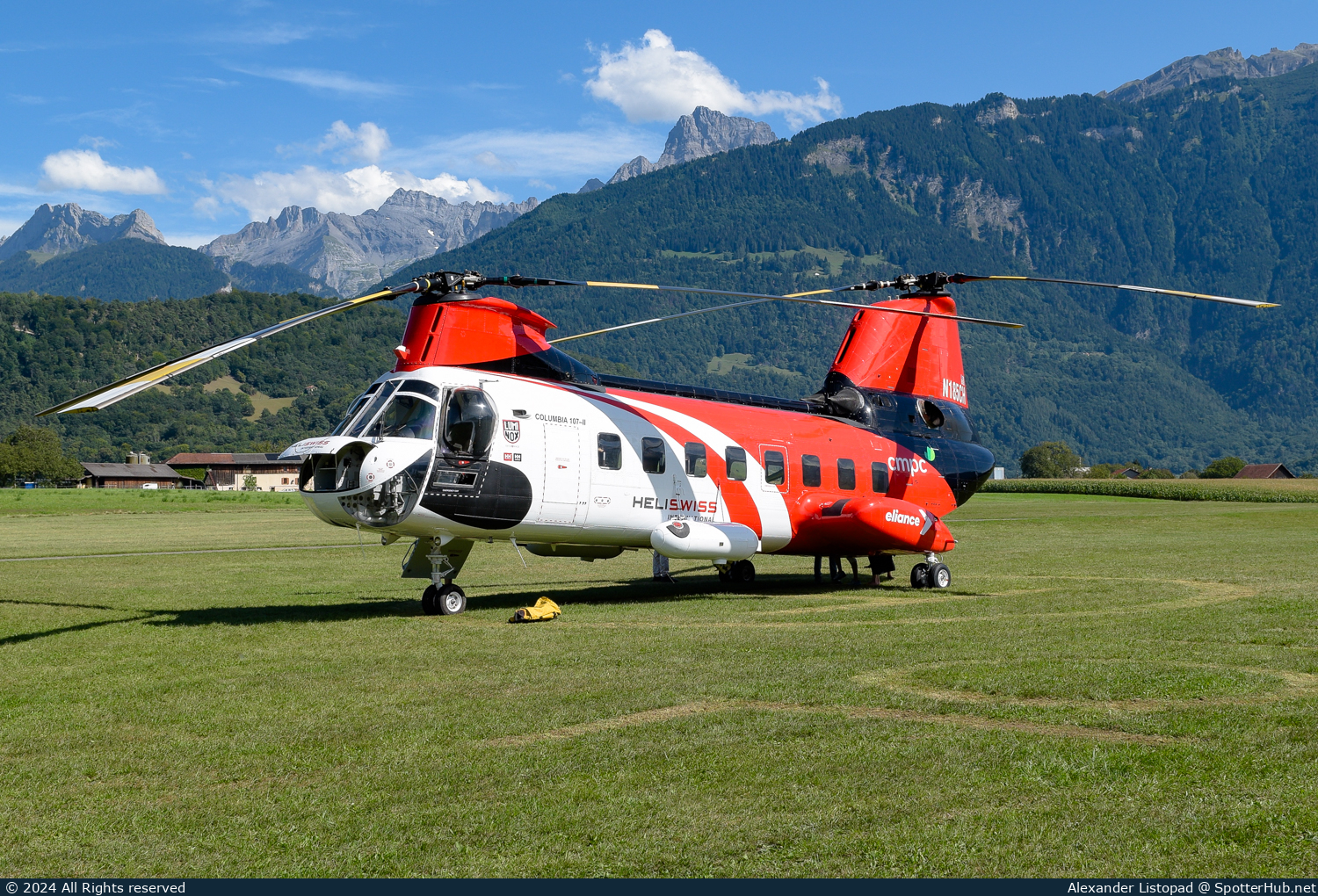Photo of N185CH - Columbia Helicopters 107-II [Boeing Vertol CH-46 Sea Knight] operated by Heliswiss International