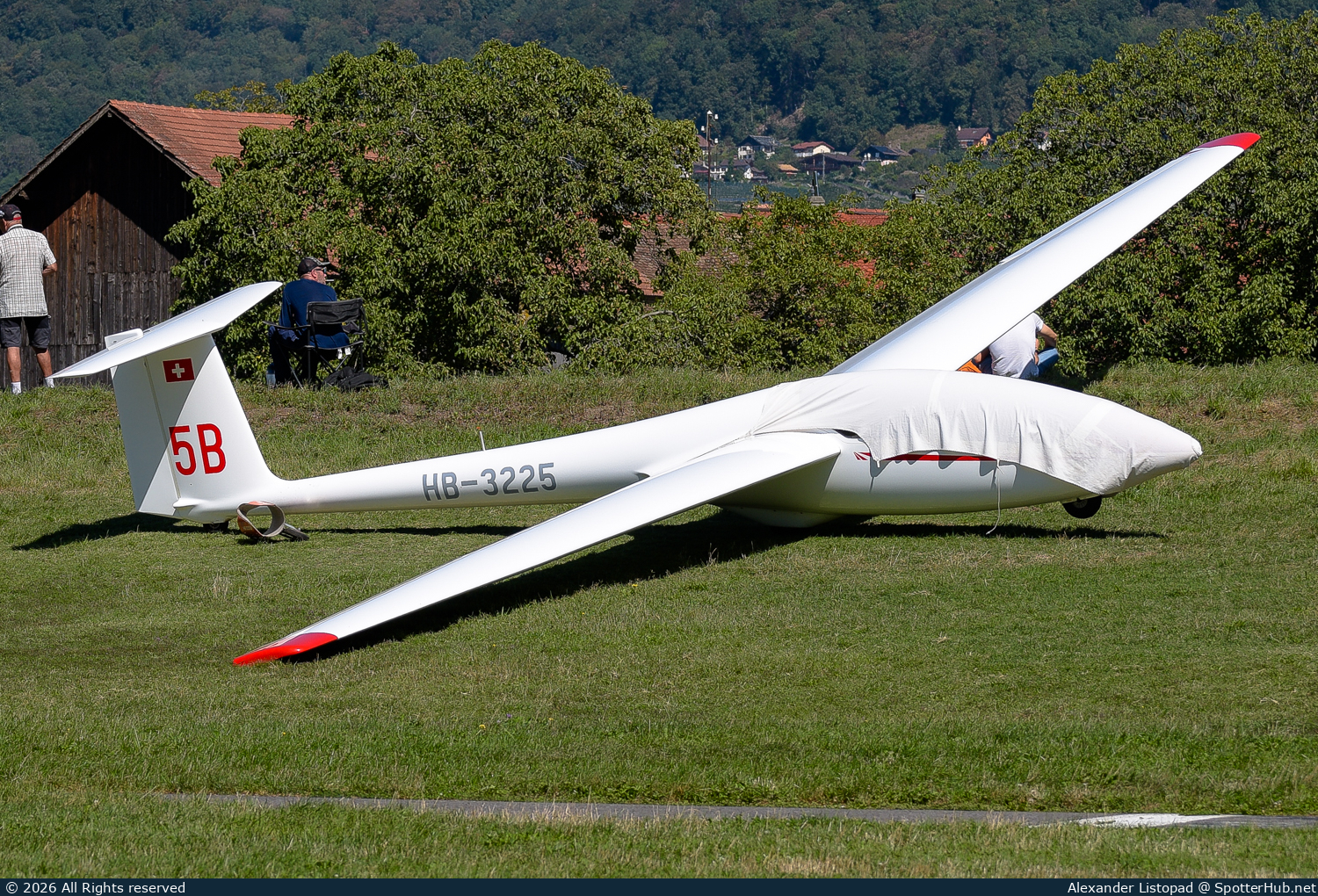 Photo of HB-3225 - Schleicher ASK 21 operated by Groupement de Vol à Voile "Les Martinets"