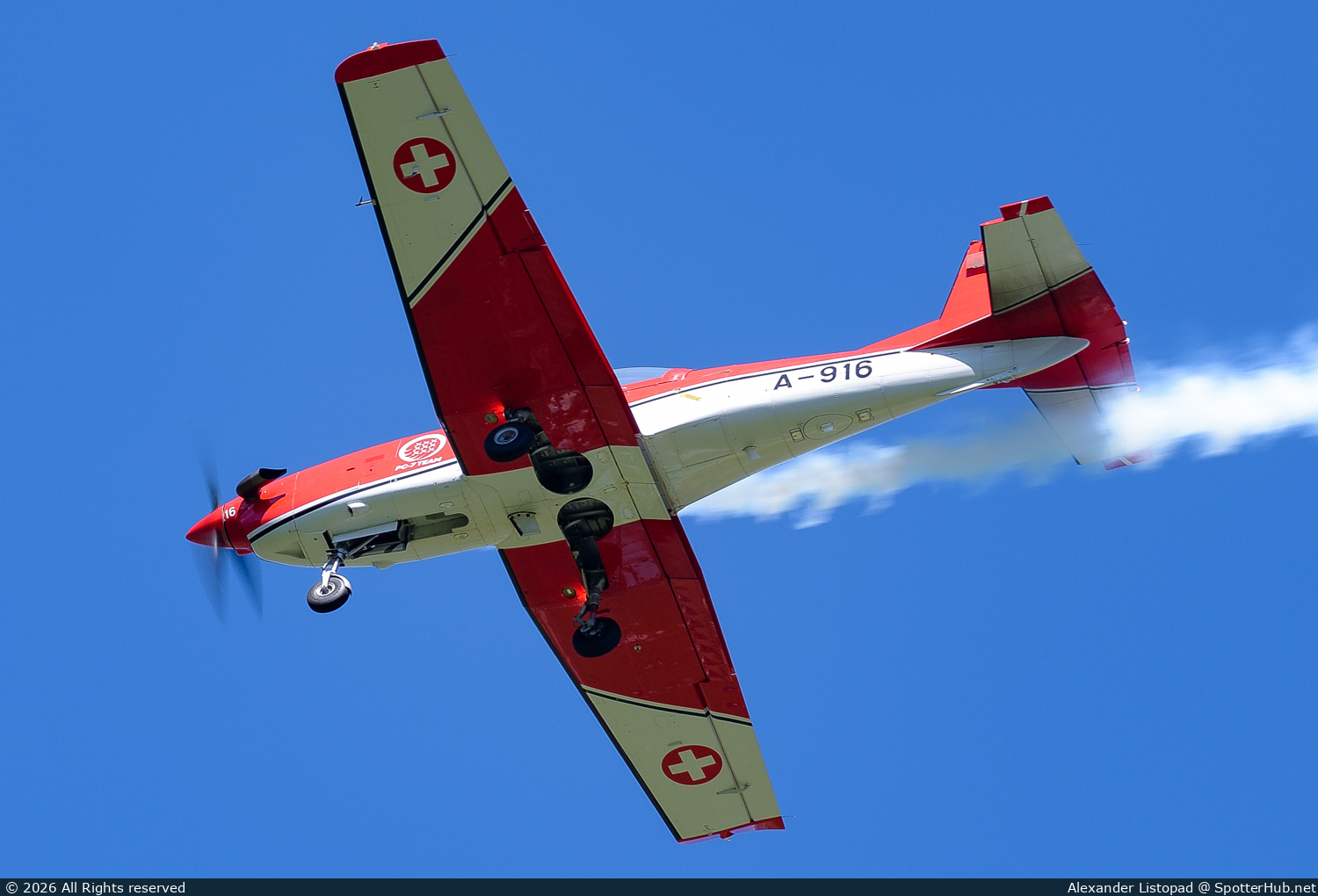 Photo of A-916 - Pilatus PC-7 operated by Swiss Air Force