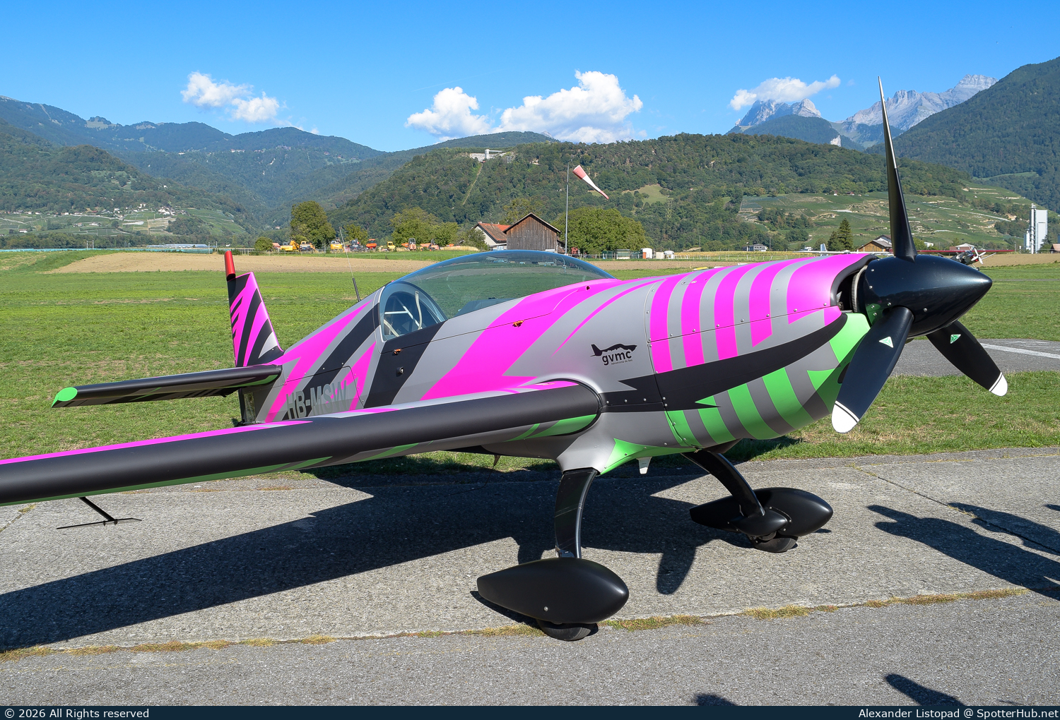 Photo of HB-MSW - Extra EA-200 operated by Groupe de Vol à Moteur du Chablais