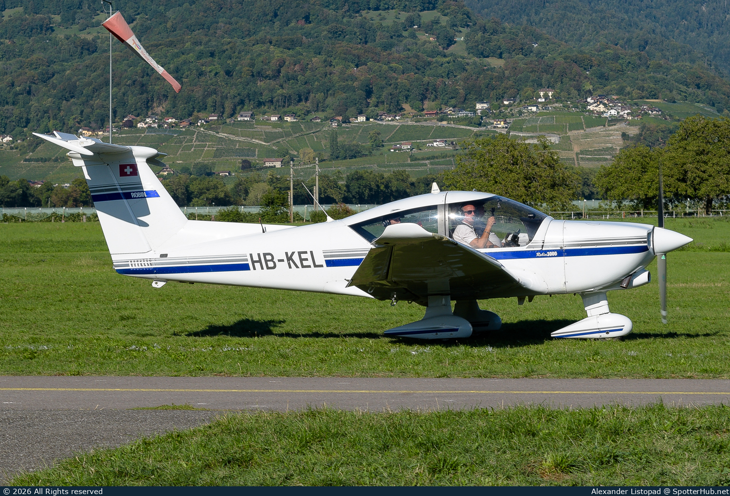Photo of HB-KEL - Robin R3000/160 operated by CASG Club Aéronautique Swissair Genève