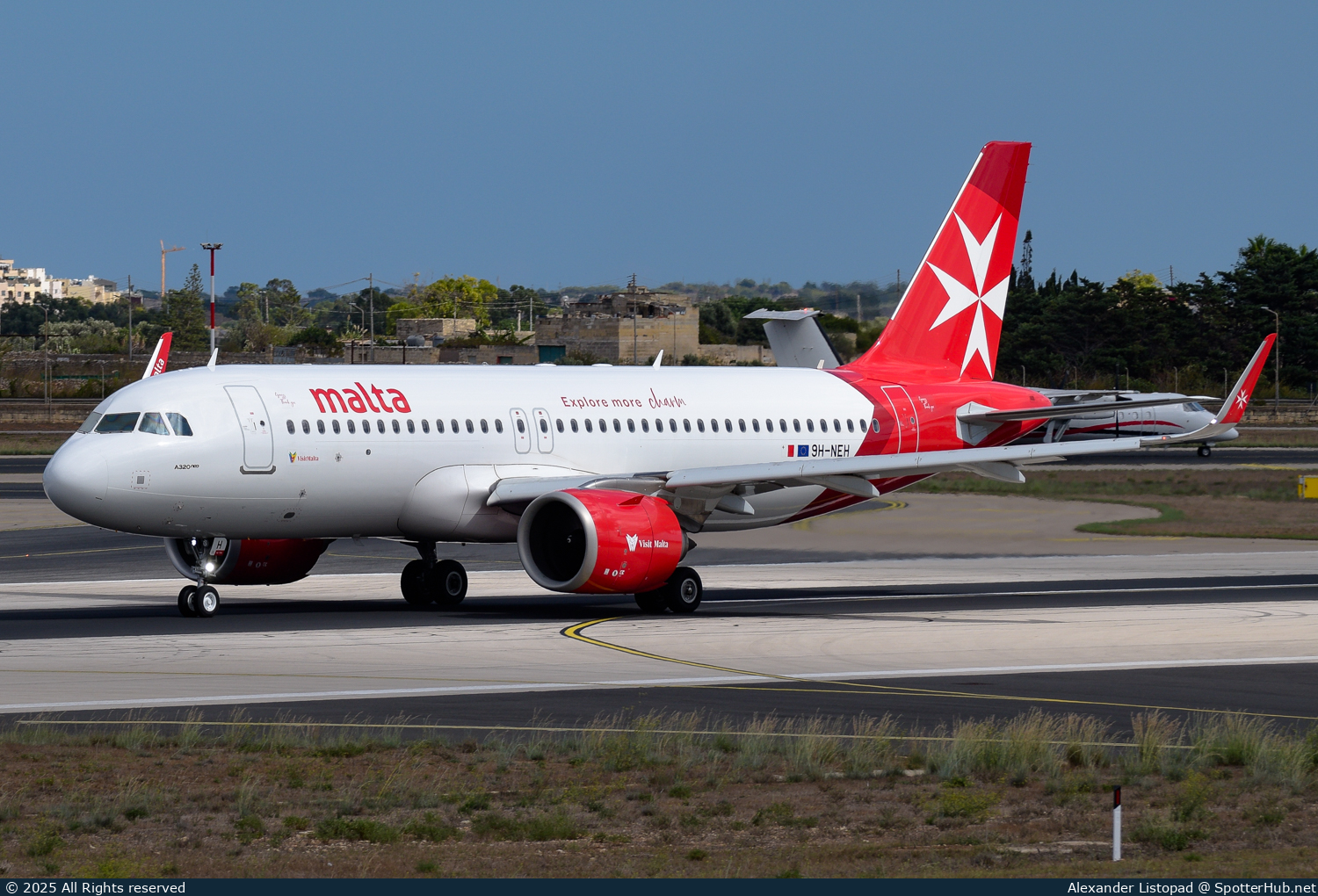 Photo of 9H-NEH - Airbus A320-251N operated by KM Malta Airlines