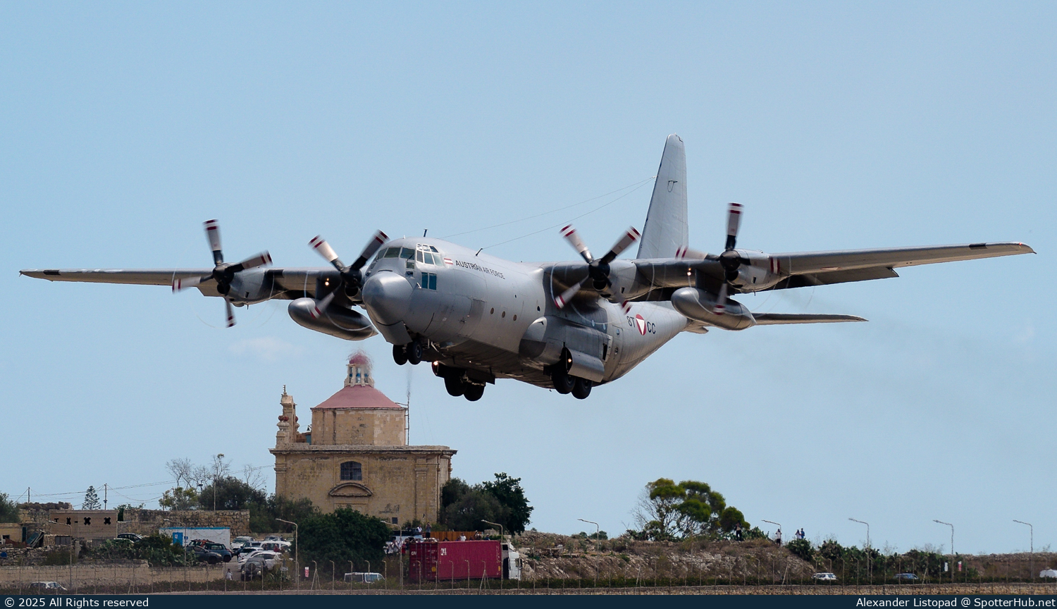 Photo of 8T-CC - Lockheed C-130K Hercules operated by Austrian Air Force