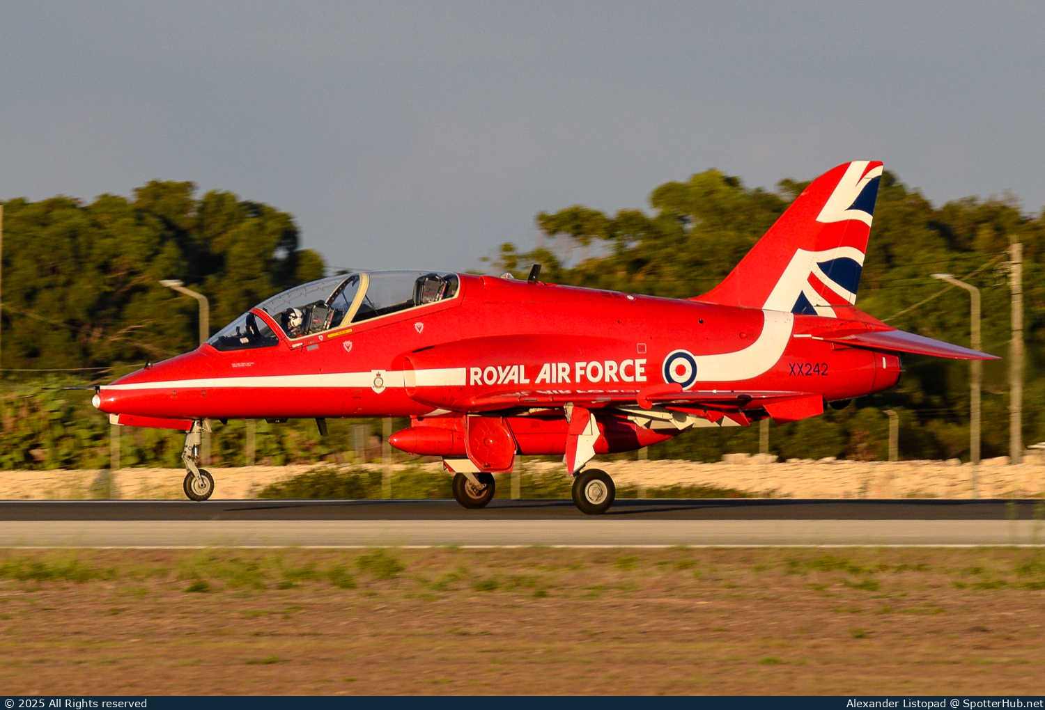 Photo of XX242 - British Aerospace Hawk T1 operated by Royal Air Force