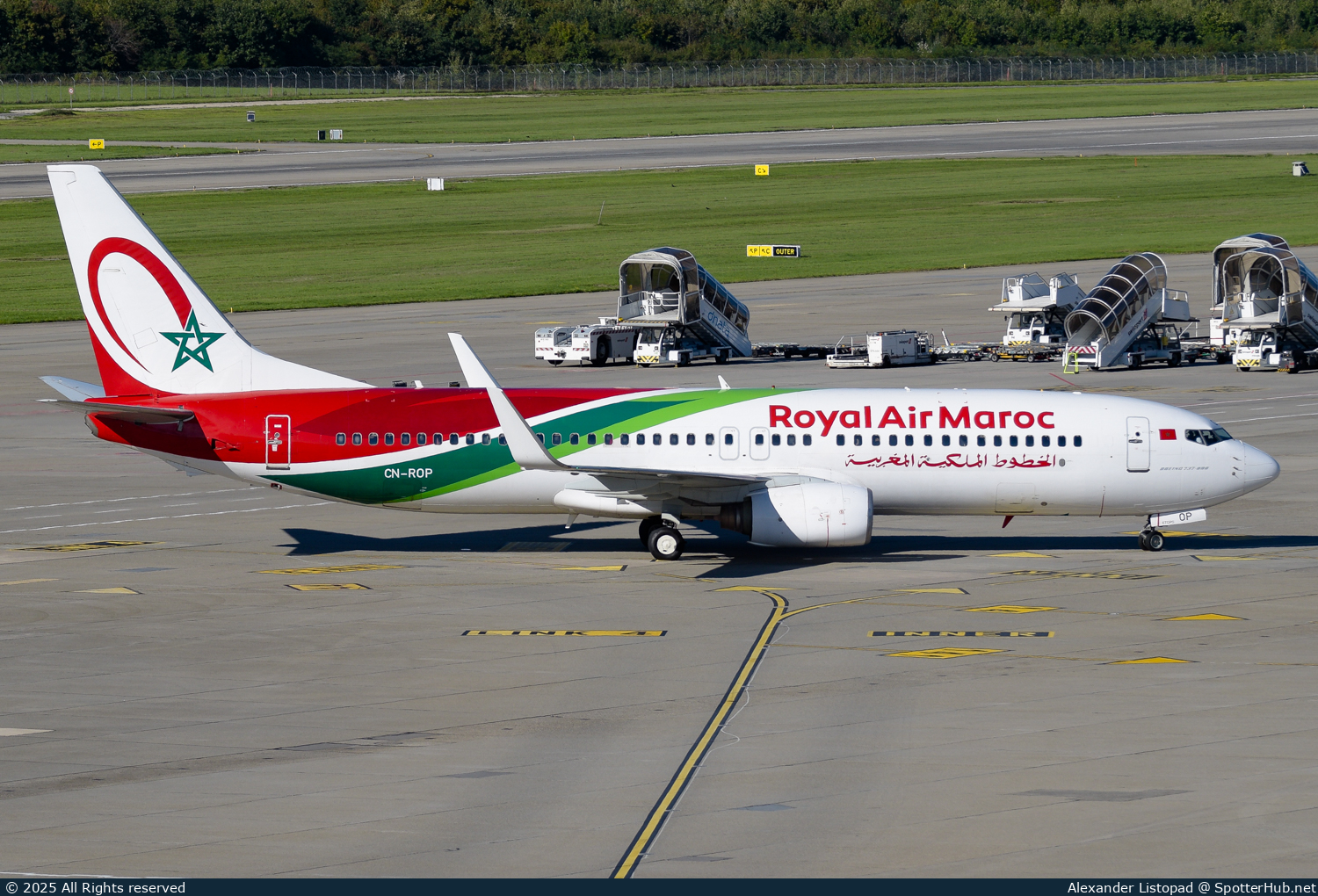 Photo of CN-ROP - Boeing 737-8B6 operated by Royal Air Maroc