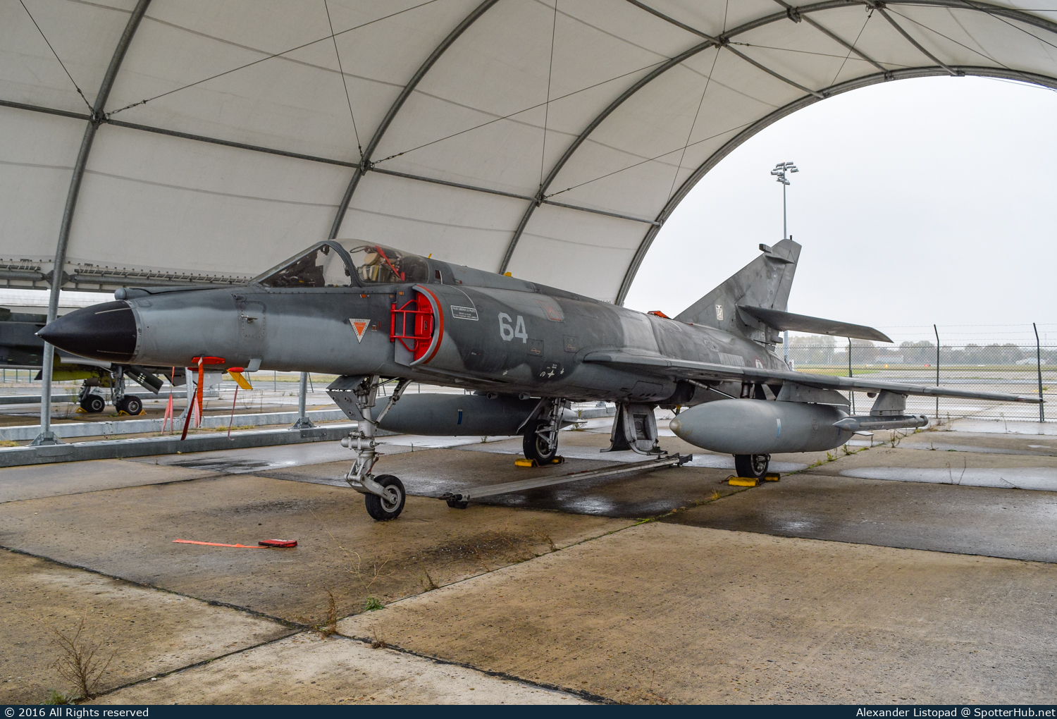 Photo of 64 - Dassault Super Étendard operated by French Navy