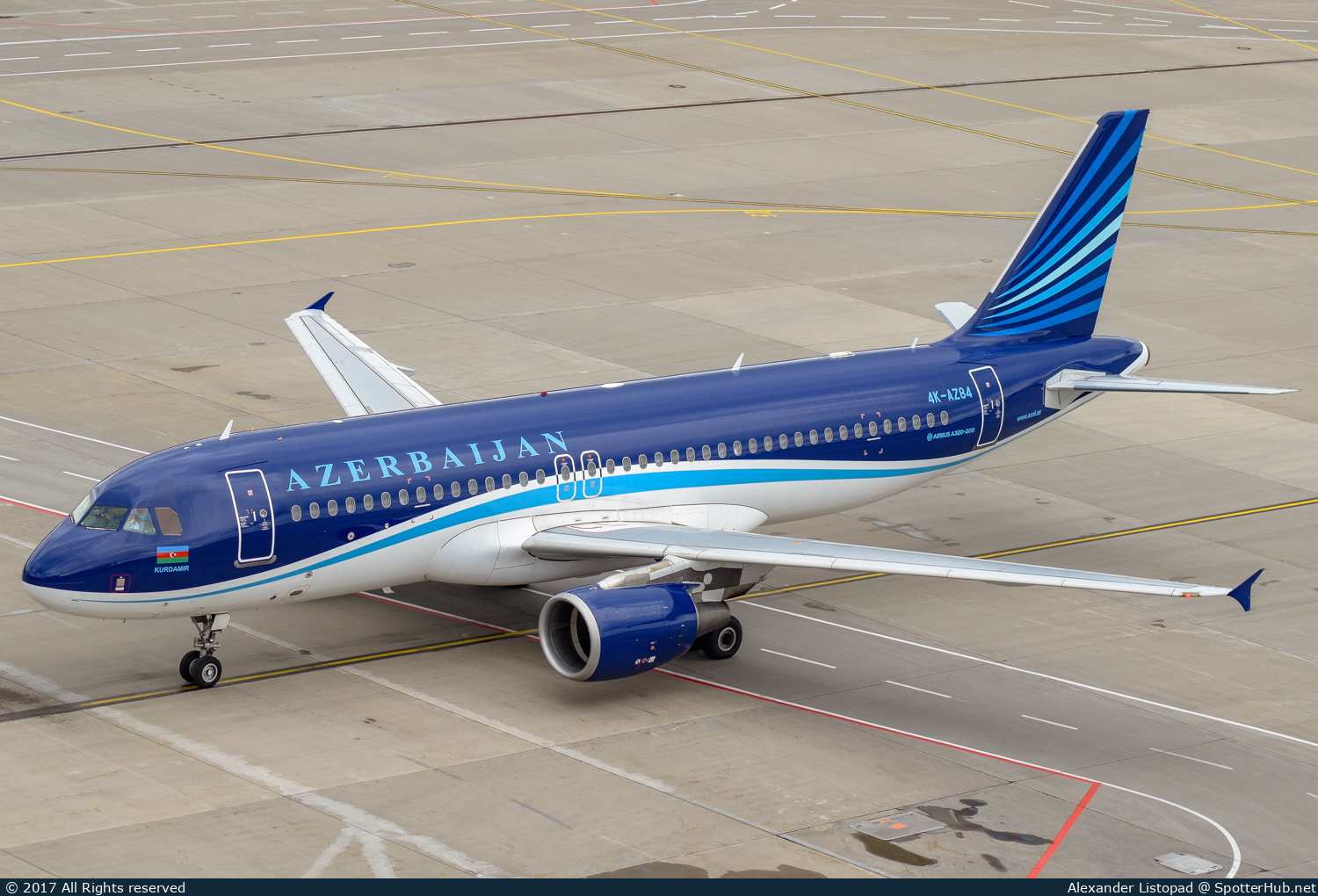 Photo of 4K-AZ84 - Airbus A320-214 operated by Azerbaijan Airlines