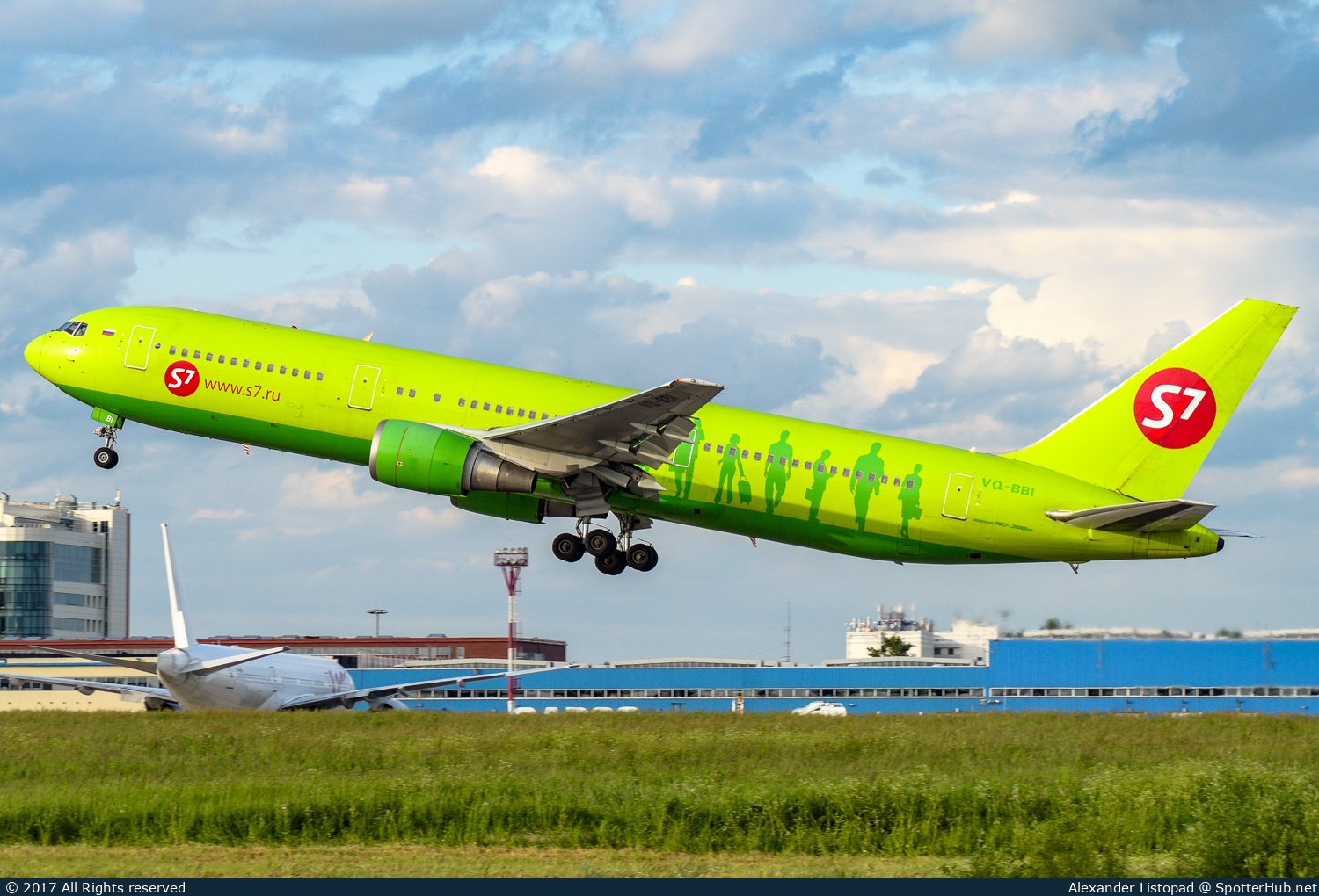 Photo of VQ-BBI - Boeing 767-328(ER) operated by S7 Airlines