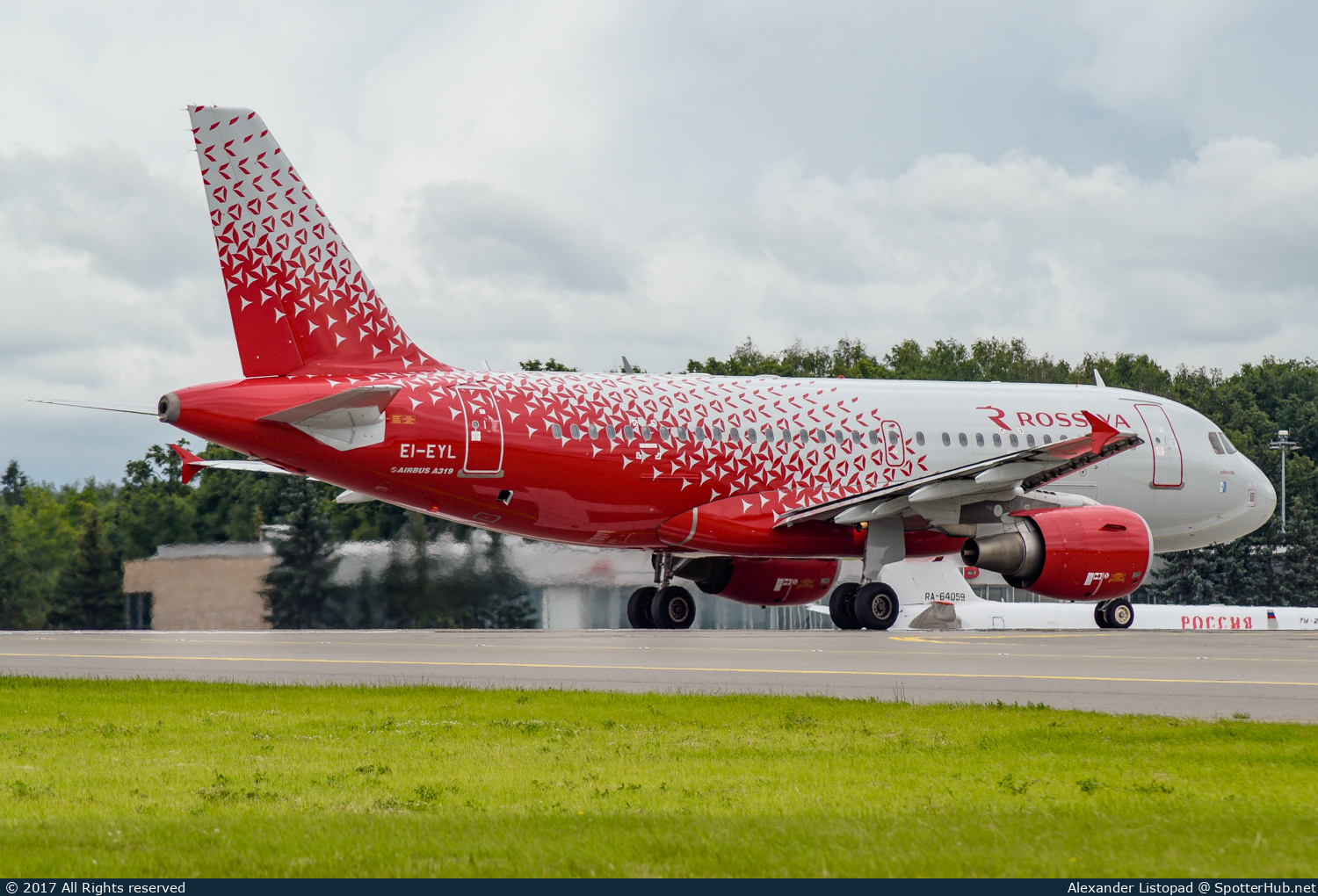 Photo of EI-EYL - Airbus A319-111 operated by Rossiya Airlines