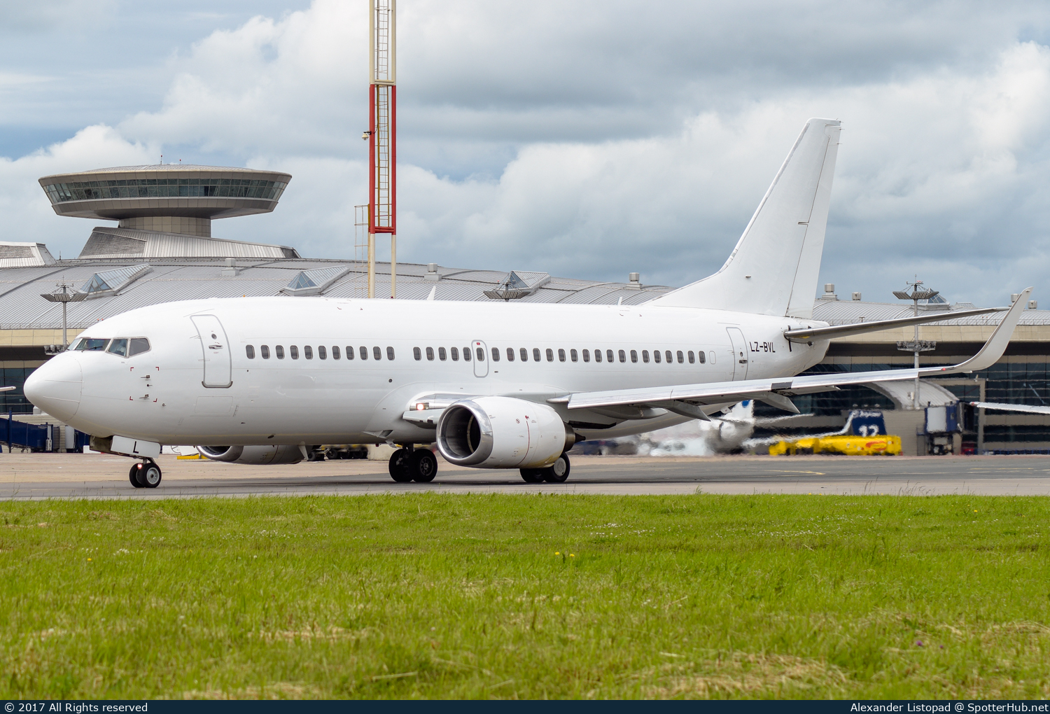 Photo of LZ-BVL - Boeing 737-31S operated by Bul Air