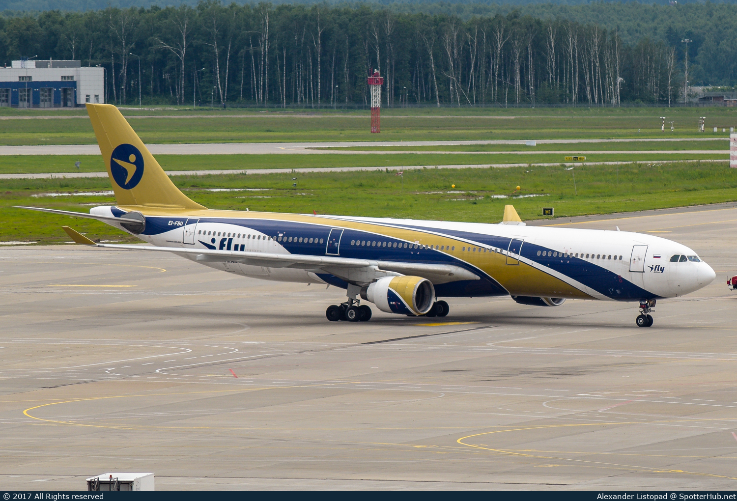 Photo of EI-FBU - Airbus A330-322 operated by I-Fly