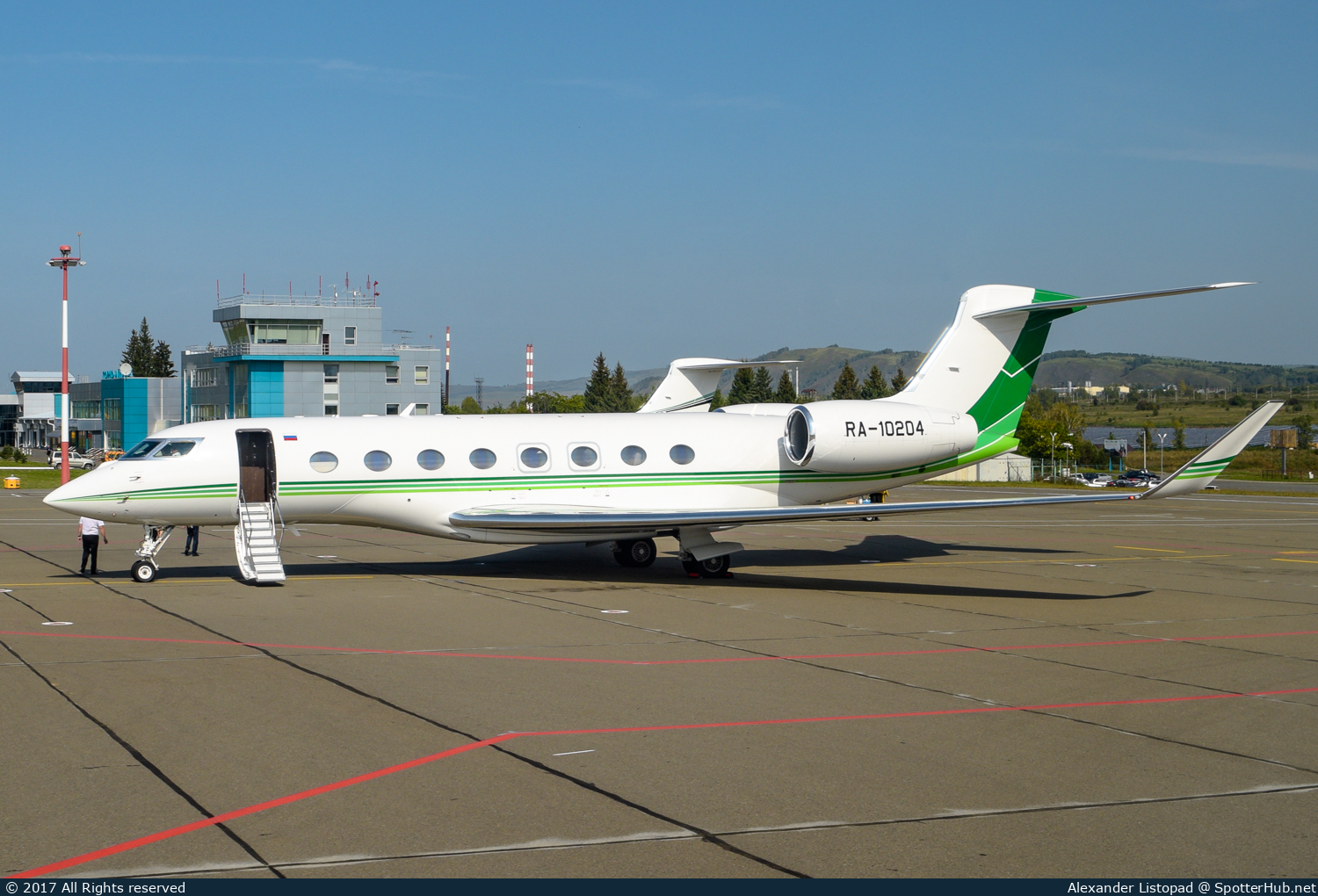 Photo of RA-10204 - Gulfstream G650 operated by Premier Avia