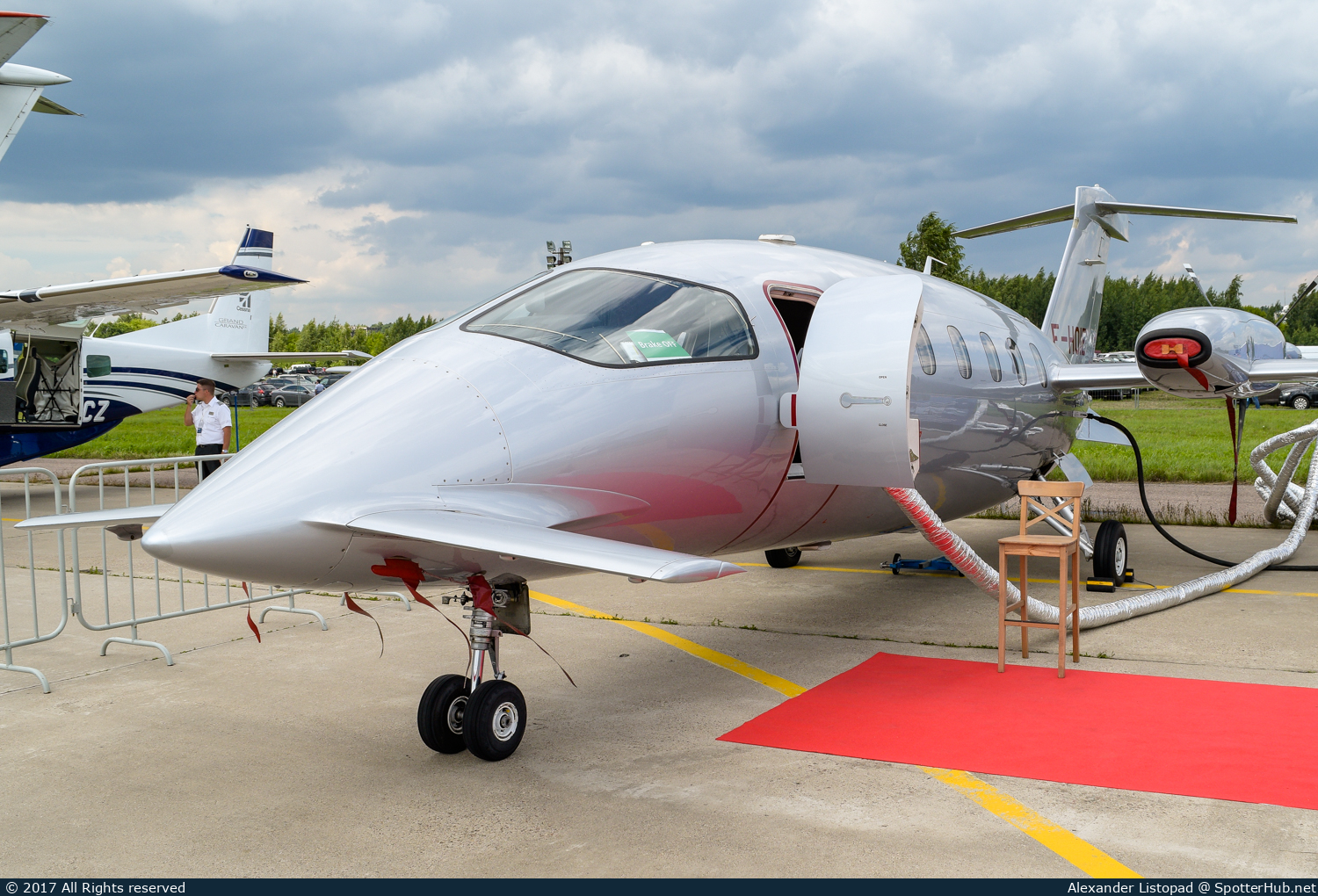 Photo of F-HOIE - Piaggio P.180 Avanti II operated by Oyonnair