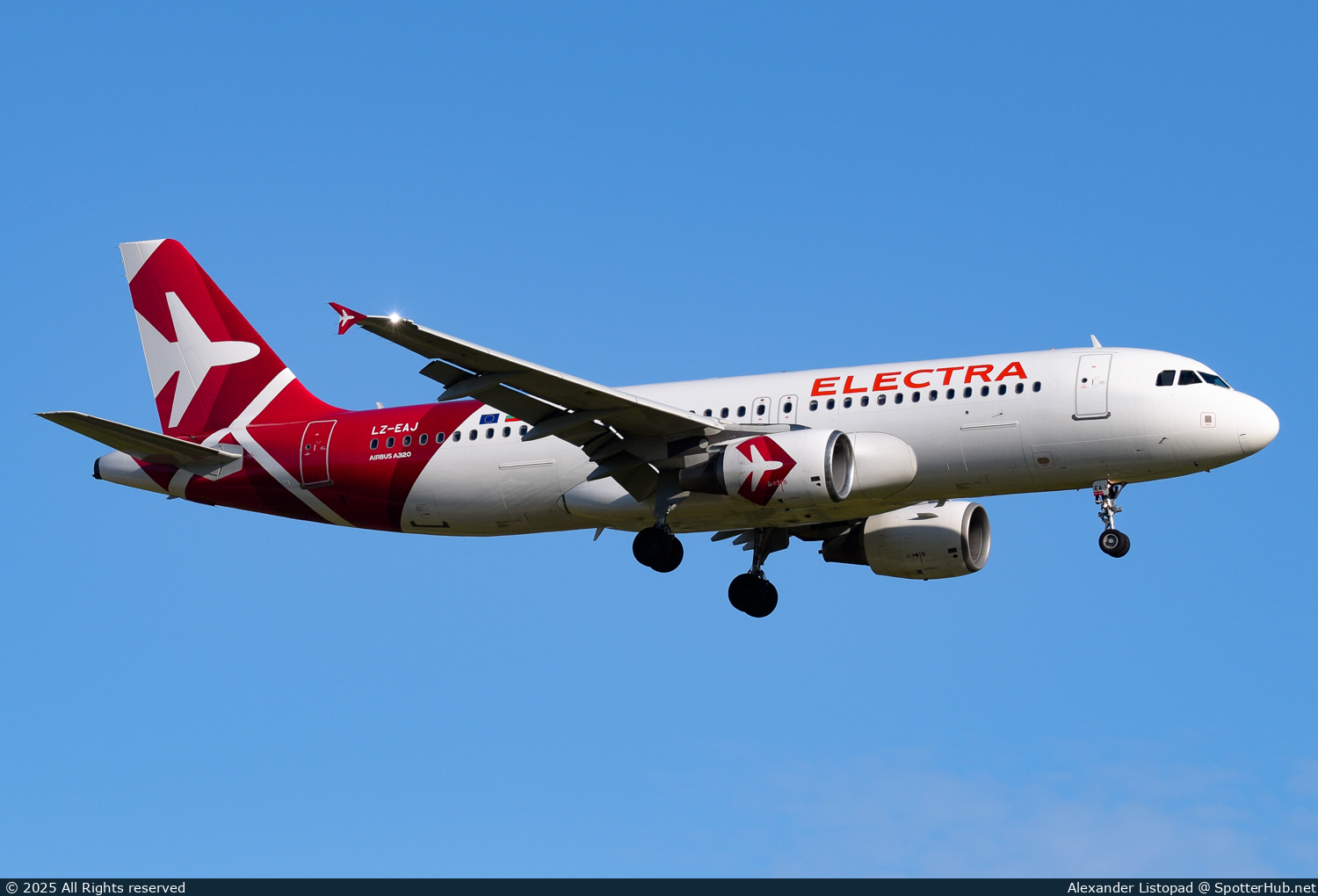 Photo of LZ-EAJ - Airbus A320-214 operated by Electra Airways