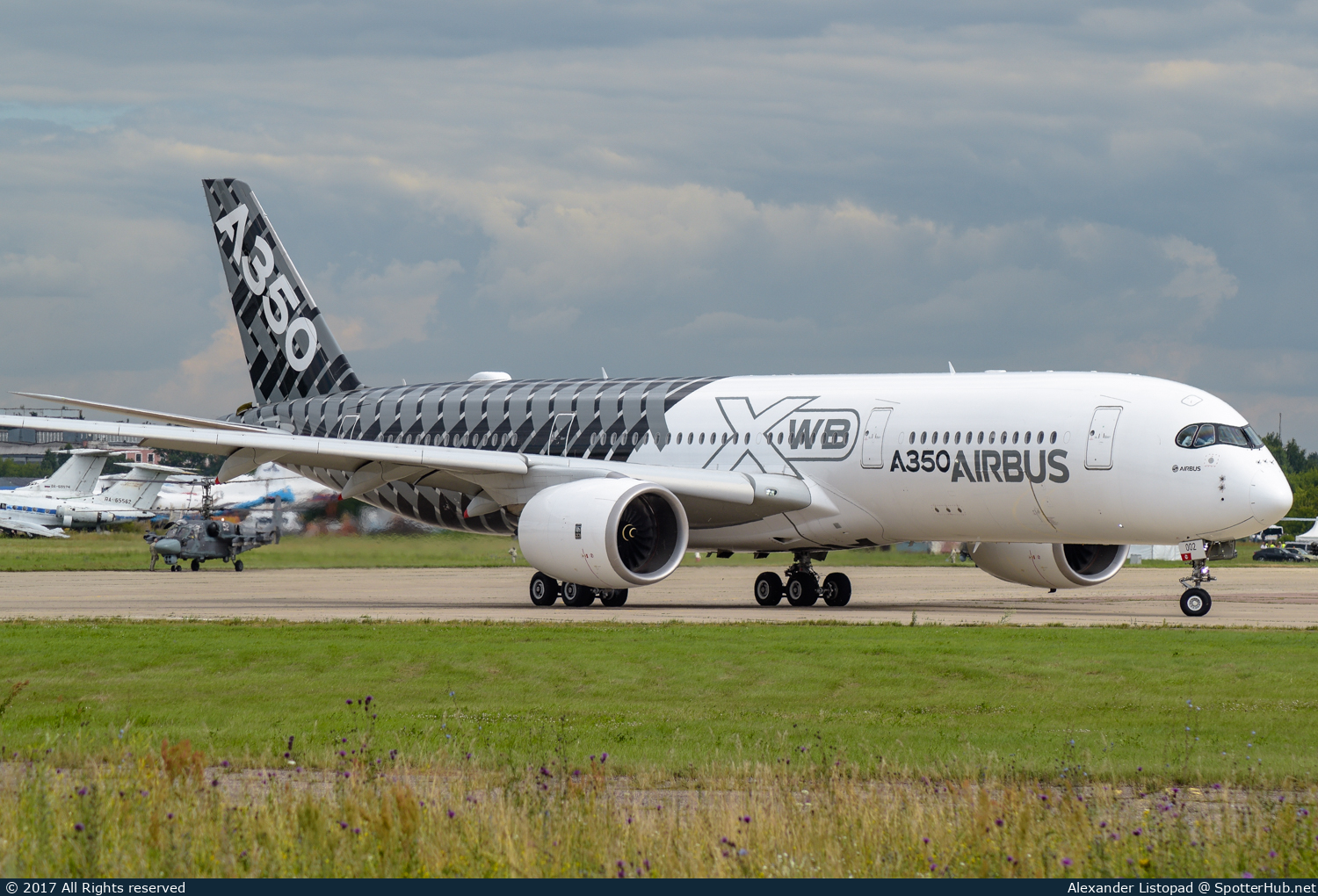 Photo of F-WWCF - Airbus A350-941 operated by Airbus Industrie