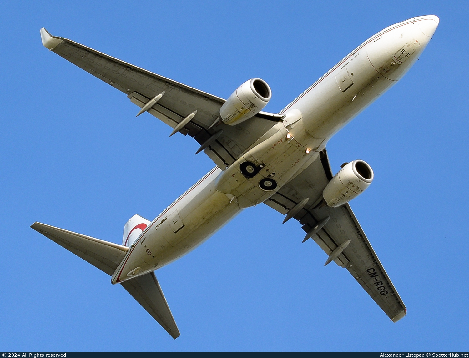 Photo of CN-RGG - Boeing 737-86N operated by Royal Air Maroc