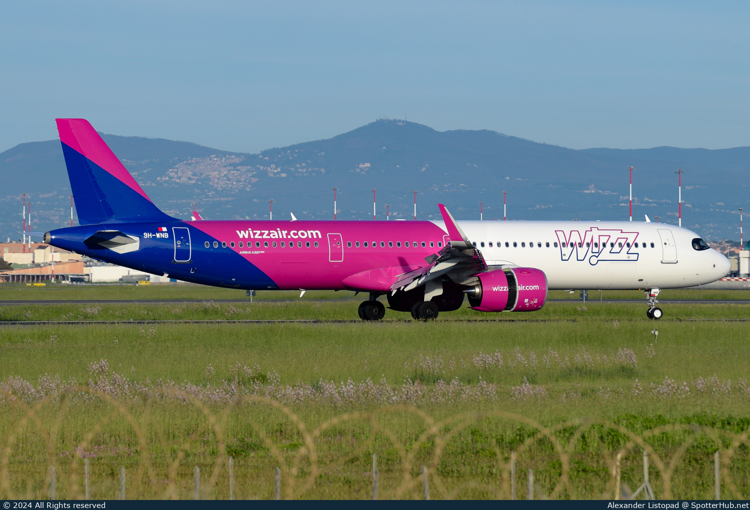 Photo of 9H-WNB - Airbus A321-271NX operated by Wizz Air Malta