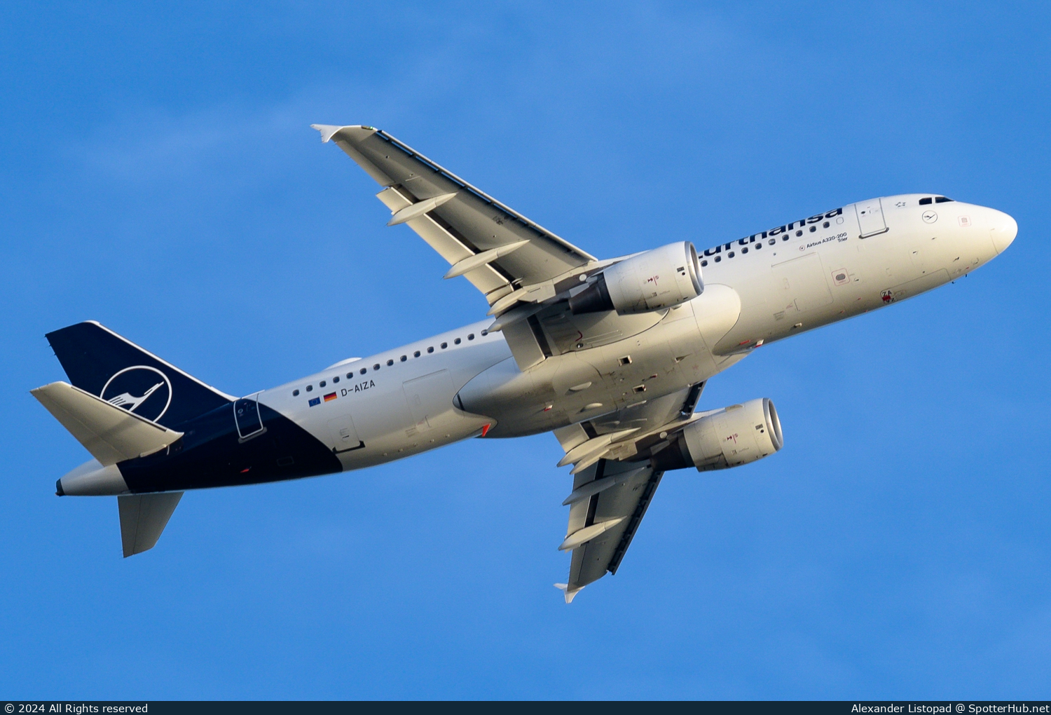 Photo of D-AIZA - Airbus A320-214 operated by Lufthansa