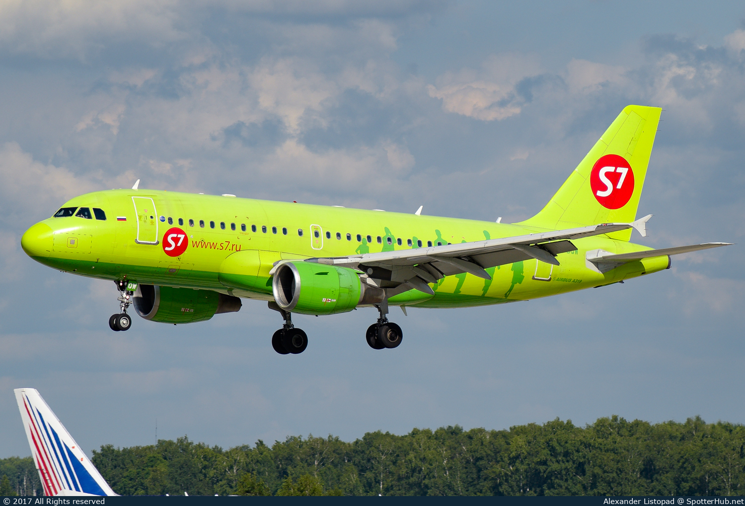 Photo of VQ-BQW - Airbus A319-111 operated by S7 Airlines