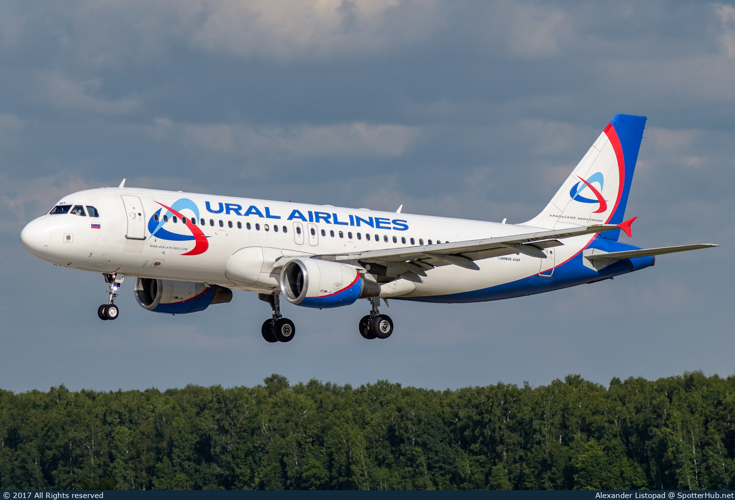 Photo of VP-BMT - Airbus A320-214 operated by Ural Airlines
