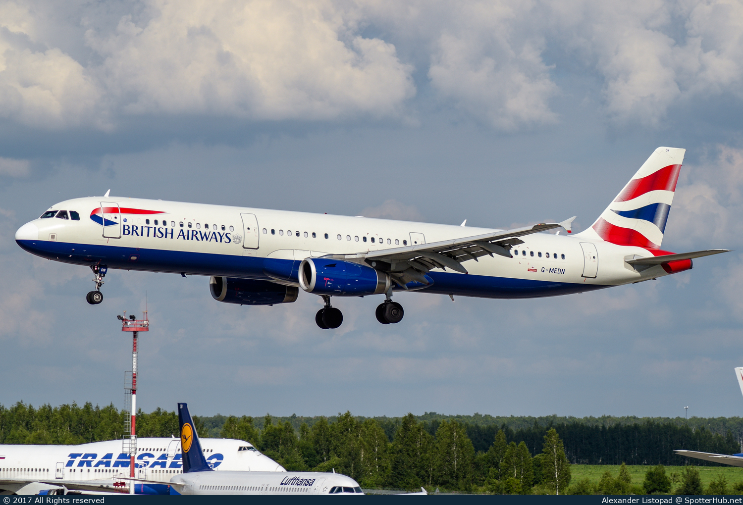 Photo of G-MEDN - Airbus A321-231 operated by British Airways