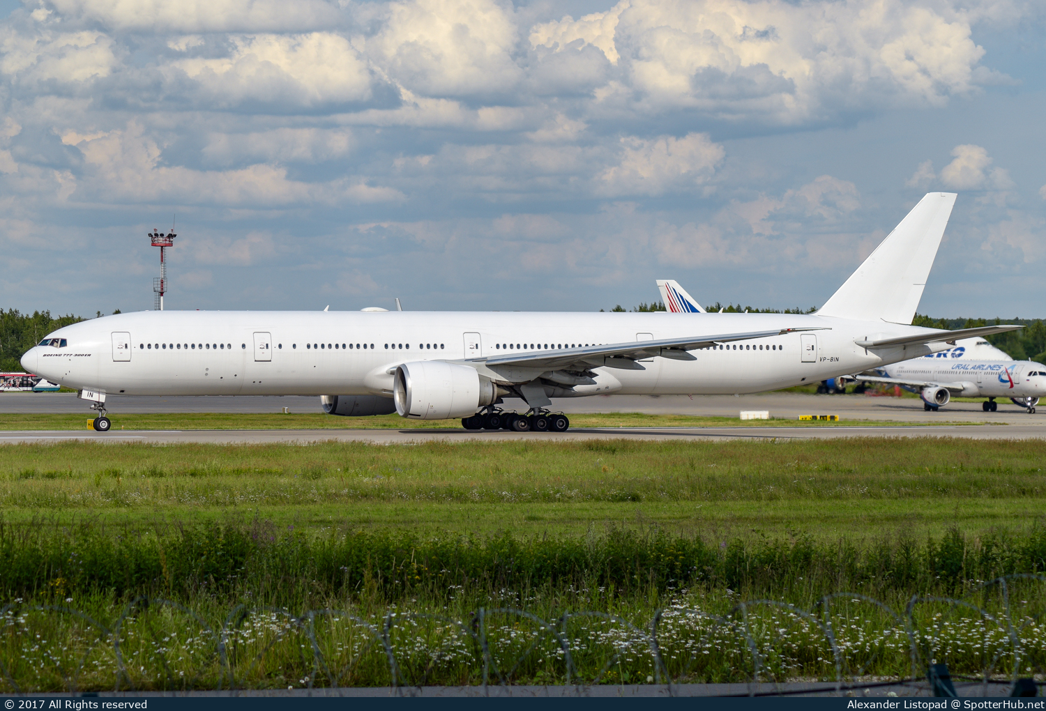 Photo of VP-BIN - Boeing 777-31H(ER) operated by VIM Airlines