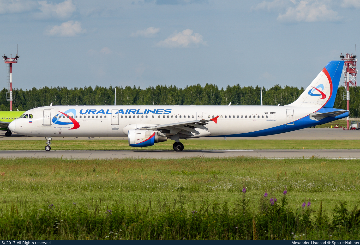 Photo of VQ-BCX - Airbus A321-211 operated by Ural Airlines