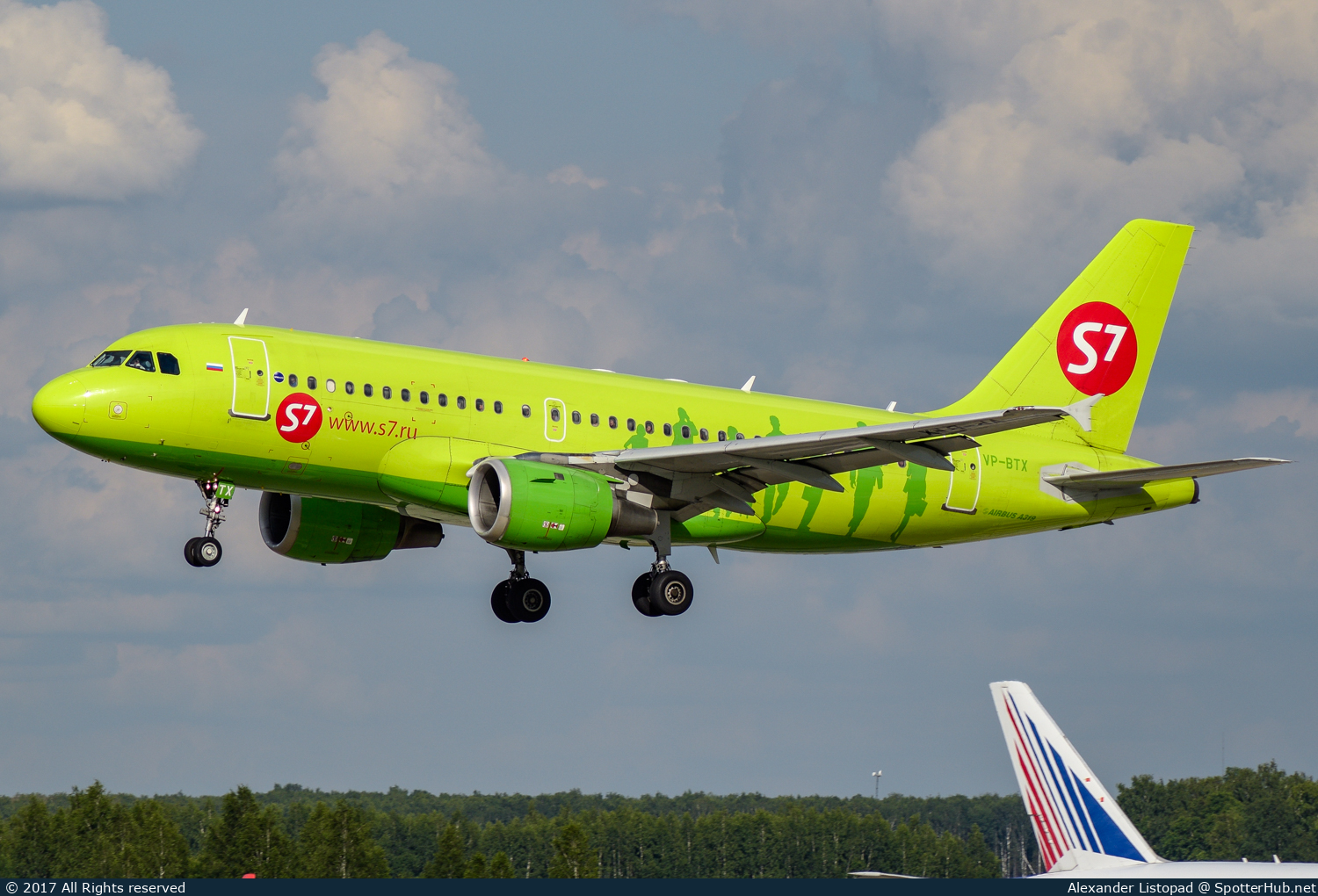 Photo of VP-BTX - Airbus A319-114 operated by S7 Airlines