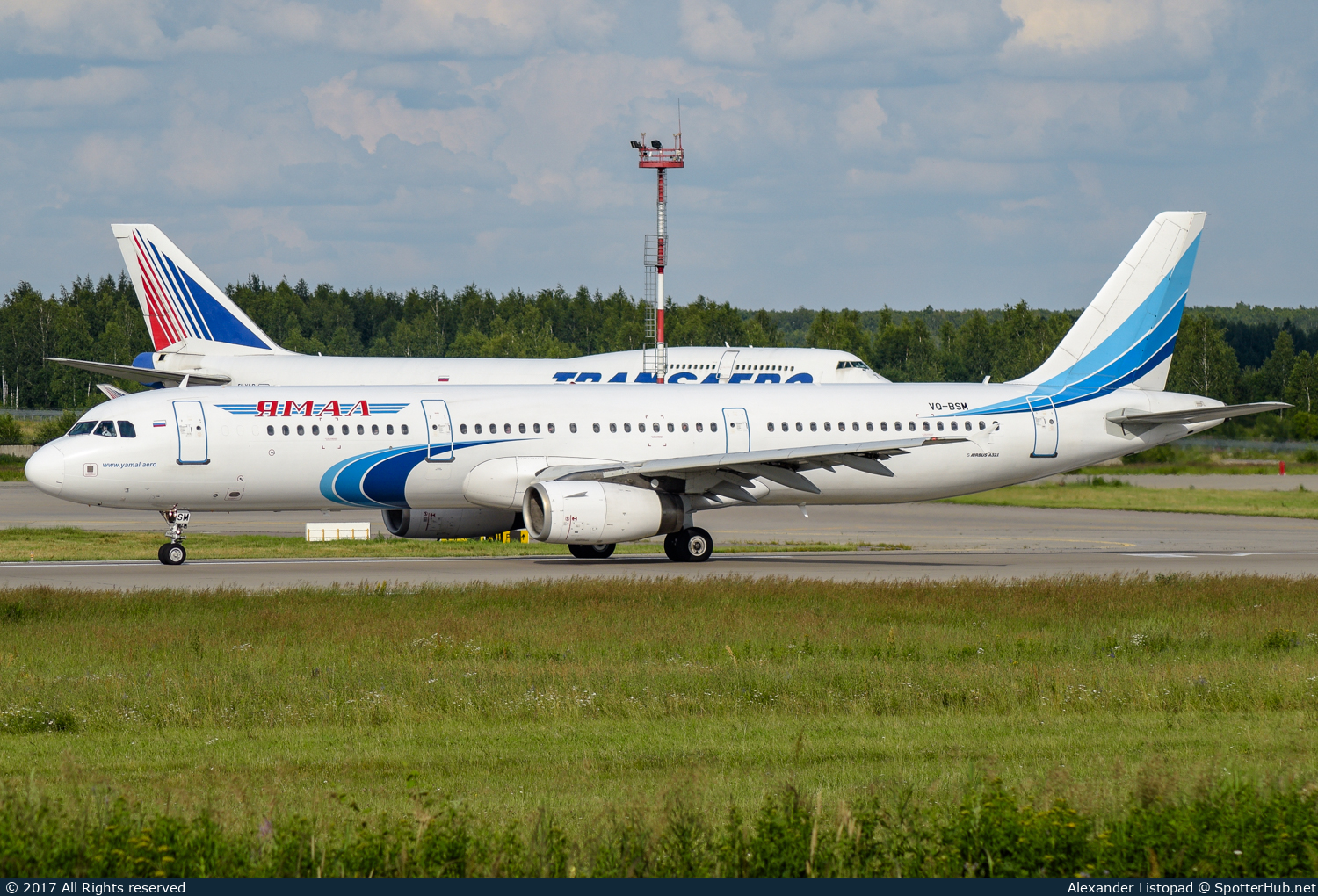 Photo of VQ-BSM - Airbus A321-231 operated by Yamal Airlines
