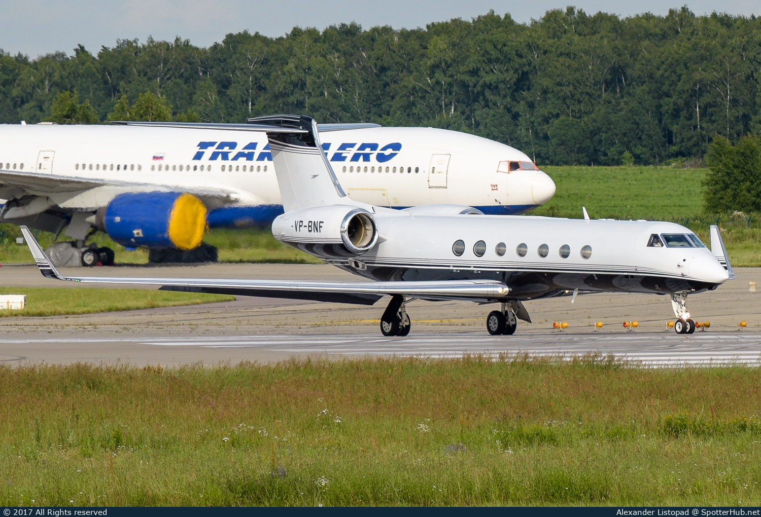 Photo of VP-BNF - Gulfstream GV-SP (G550) operated by Globus Airlines