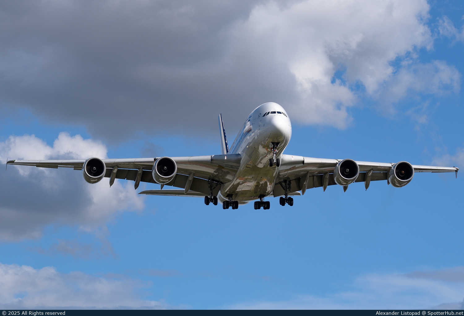 Photo of 9V-SKQ - Airbus A380-841 operated by Singapore Airlines