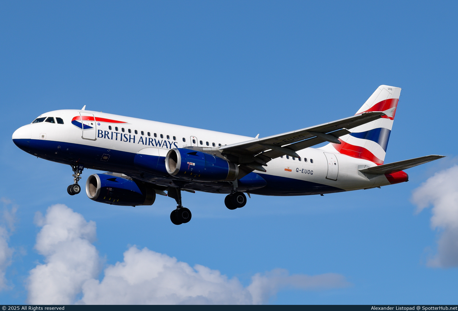 Photo of G-EUOG - Airbus A319-131 operated by British Airways