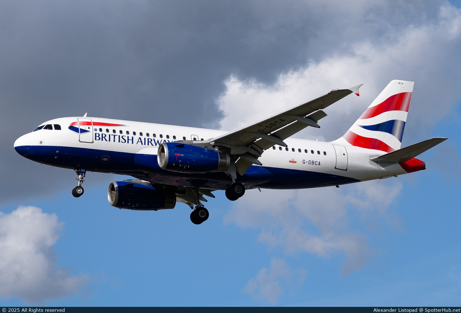 Photo of G-DBCA - Airbus A319-131 operated by British Airways