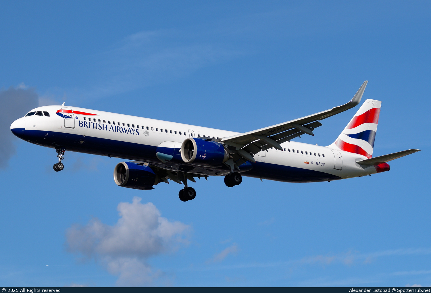 Photo of G-NEOV - Airbus A321-251NX operated by British Airways