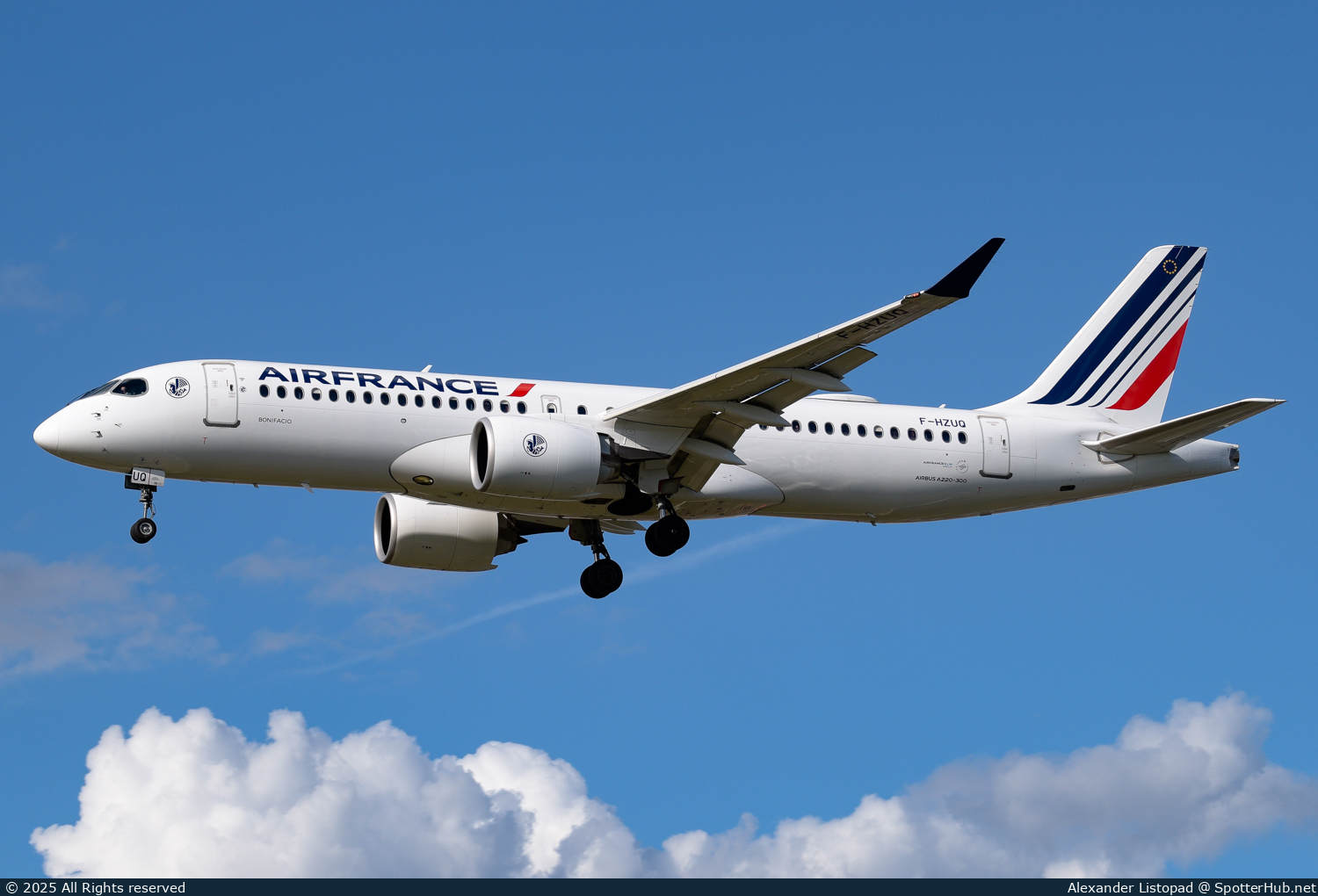 Photo of F-HZUQ - Airbus A220-300 operated by Air France