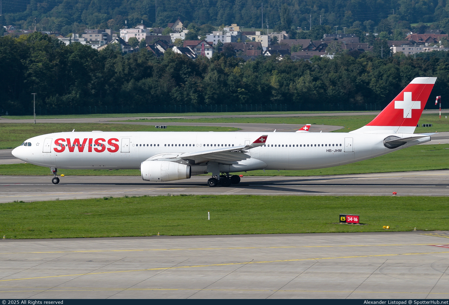 Photo of HB-JHM - Airbus A330-343 operated by Swiss International Air Lines