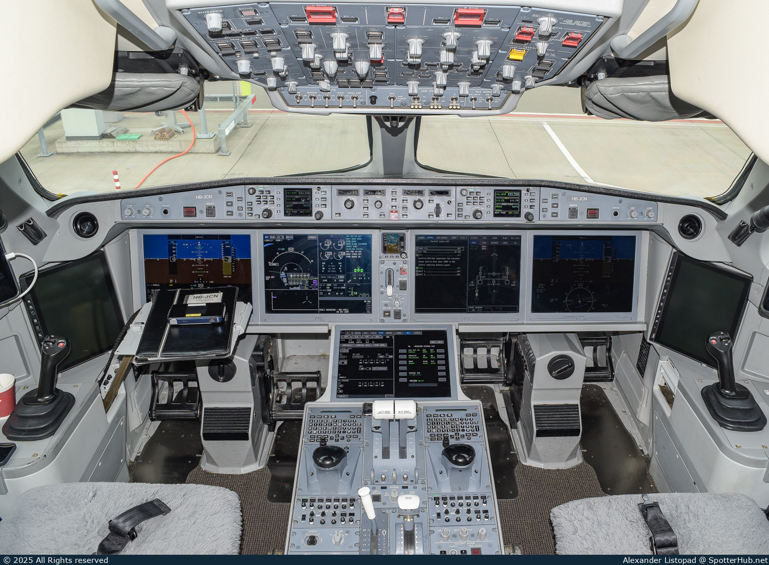 Photo of HB-JCN - Airbus A220-300 operated by Swiss International Air Lines