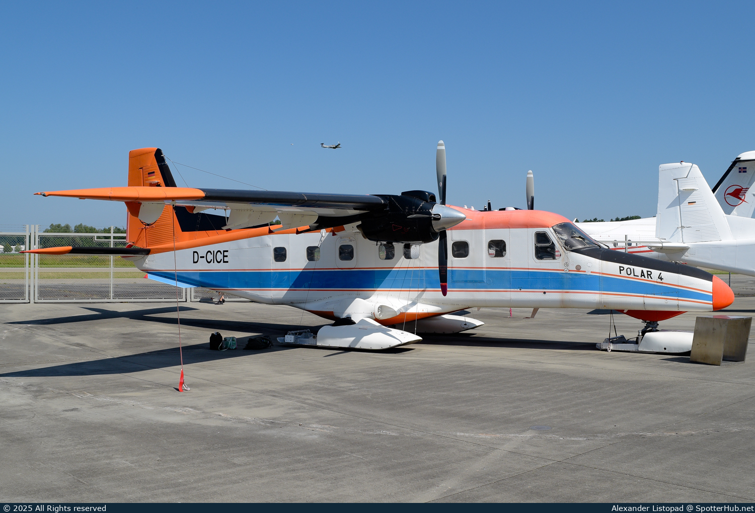 Photo of D-CICE - Dornier 228-101 operated by Alfred Wegener Institute for Polar and Marine Research
