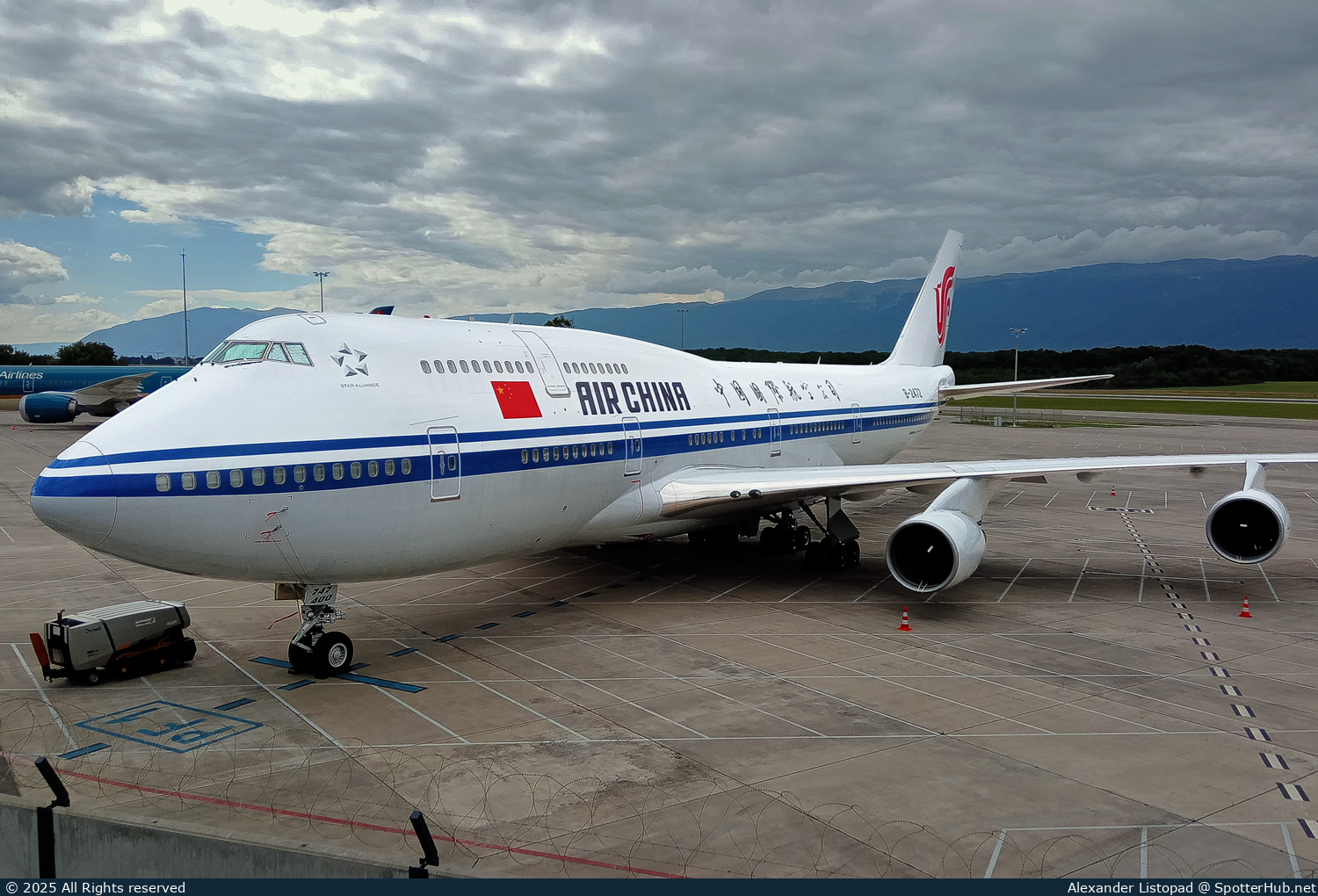 Photo of B-2472 - Boeing 747-4J6 operated by Air China