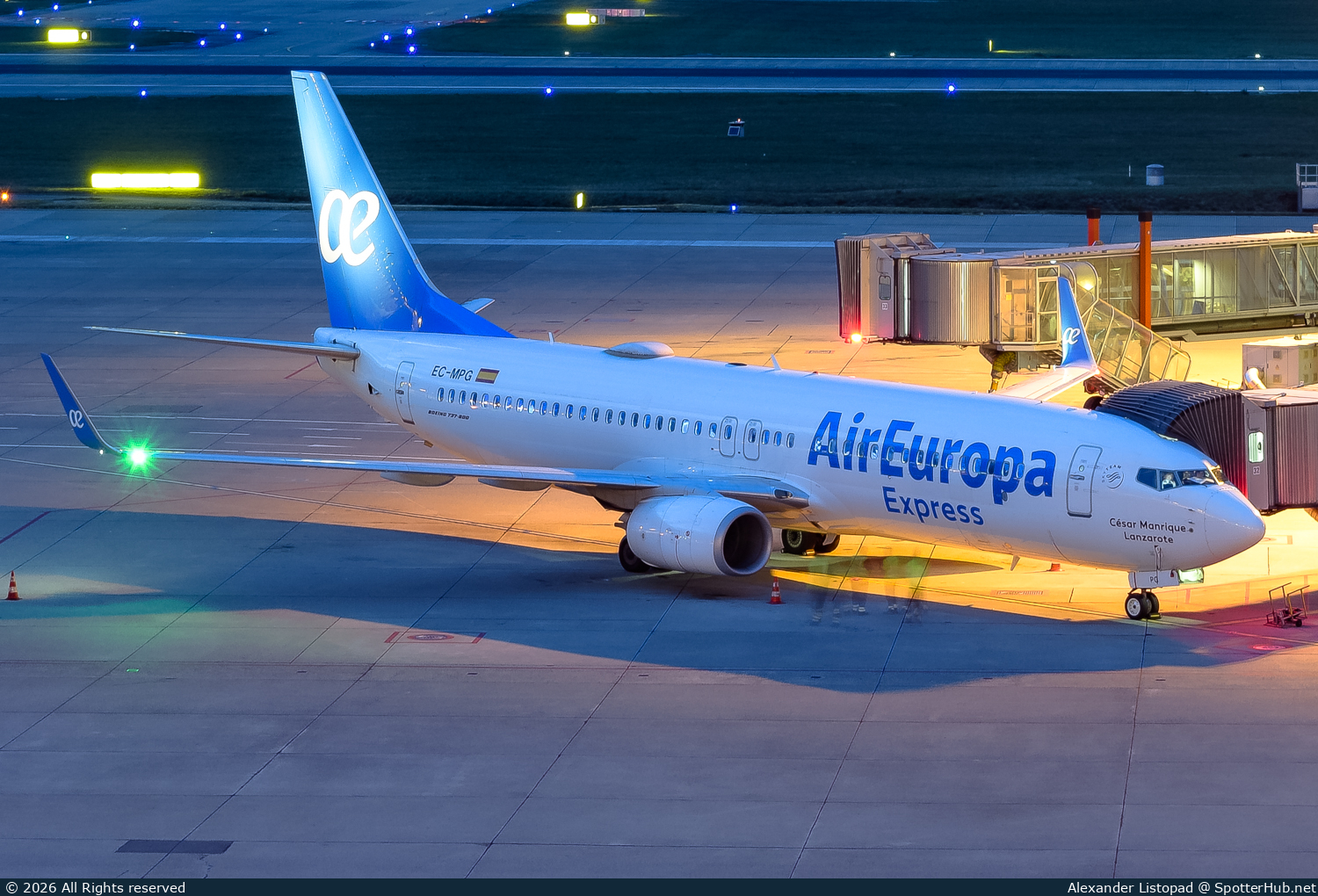 Photo of EC-MPG - Boeing 737-85P operated by Air Europa Express (opb Aeronova)